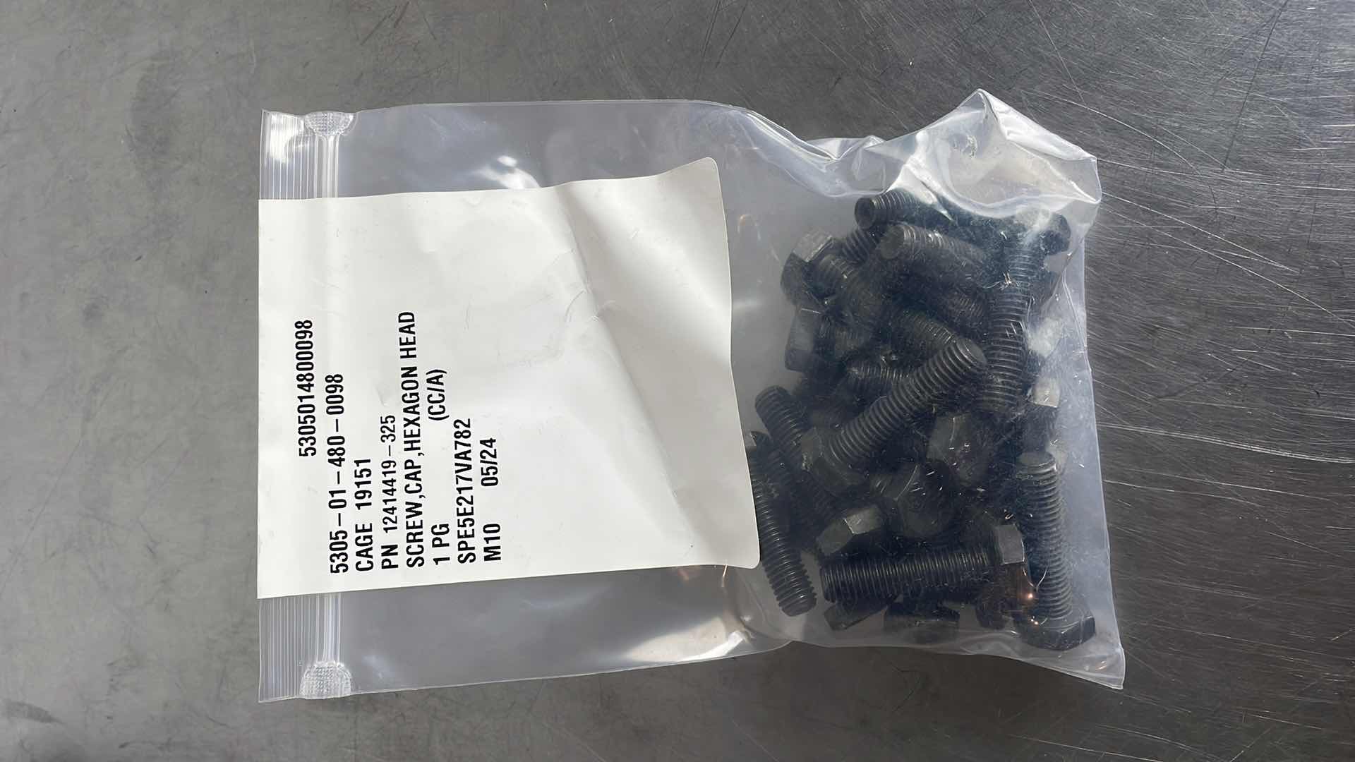 Photo 1 of M10 - 1.5 × 40 GRADE 8 HEX BOLTS 25 PCS