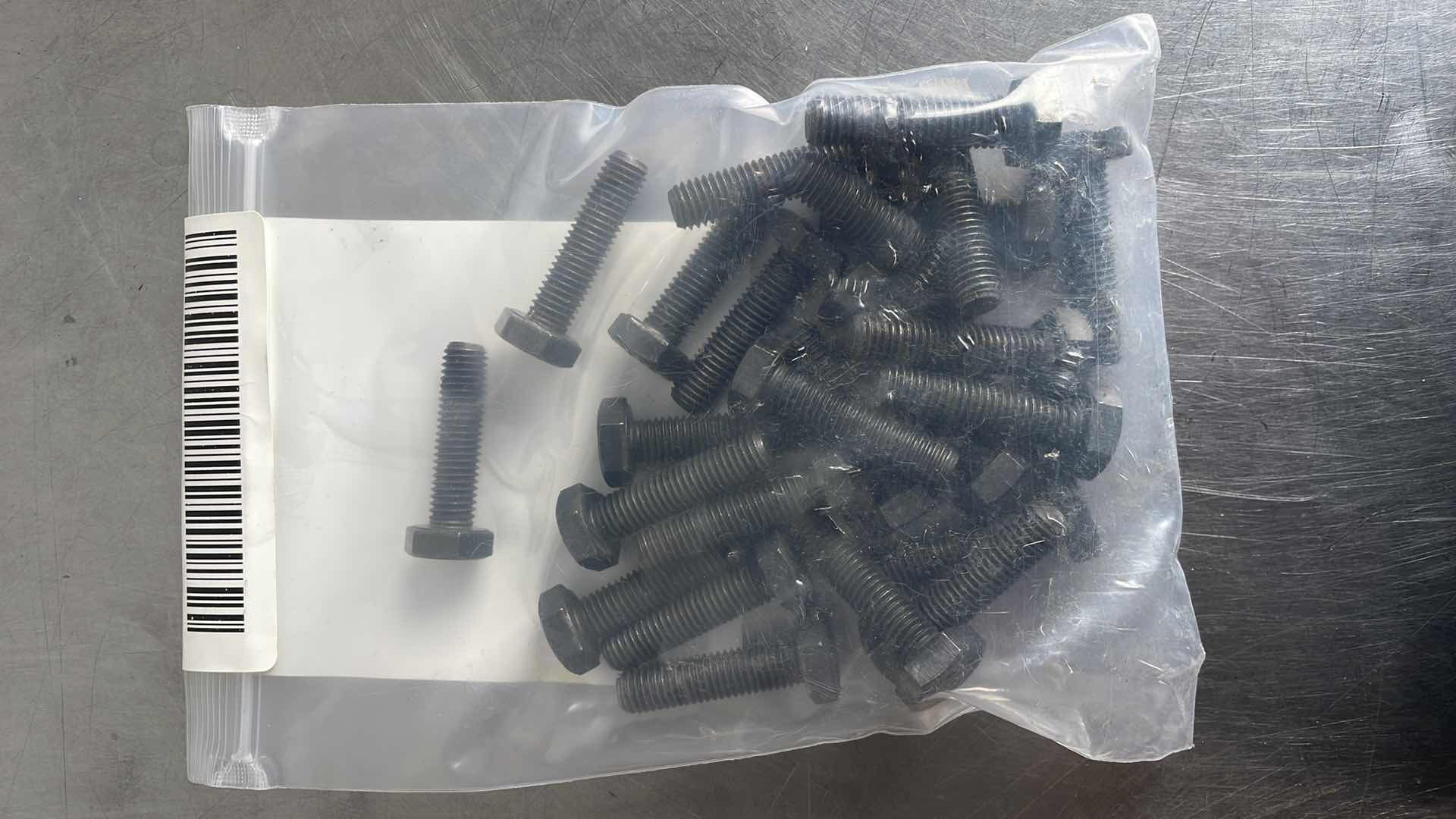 Photo 1 of M10 - 1.5 × 40 GRADE 8 HEX BOLTS 25 PCS