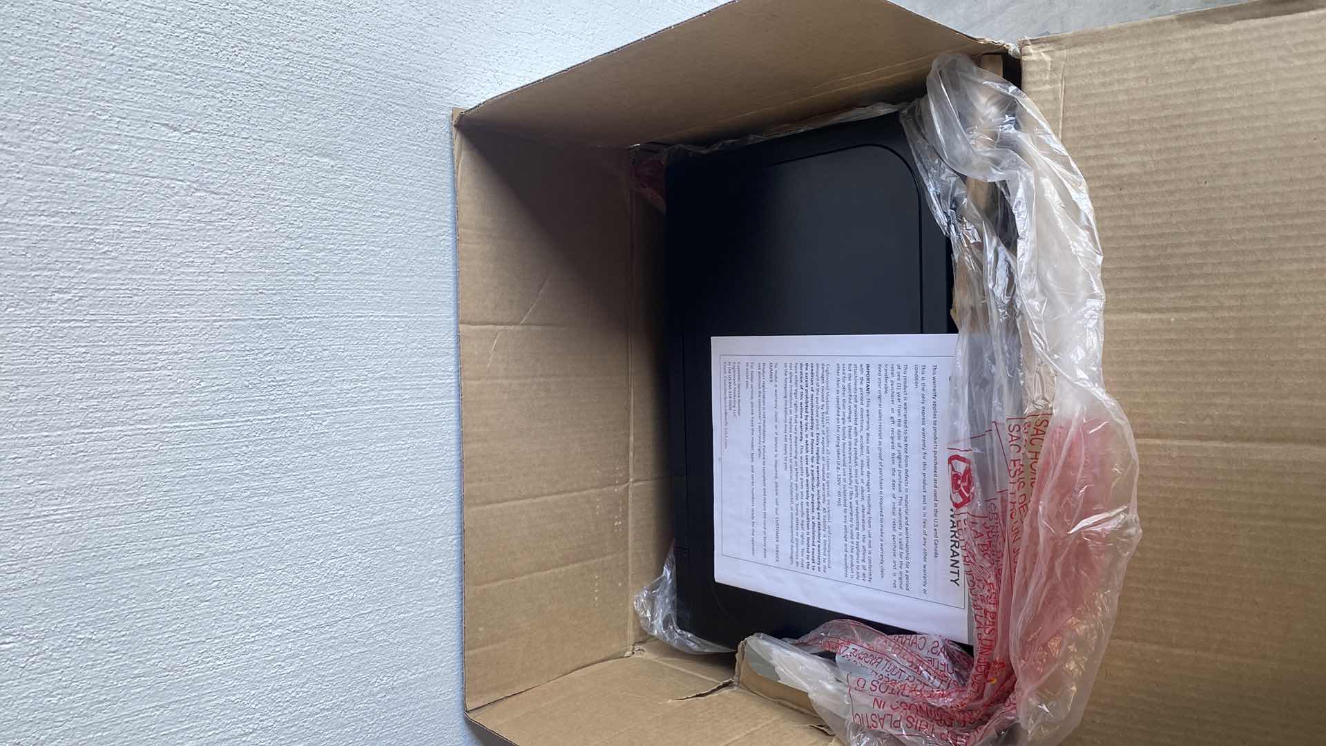 Photo 1 of FARBERWARE CLASSIC COUNTER TOP MICROWAVE 0.7 CU-FT 700 WATT