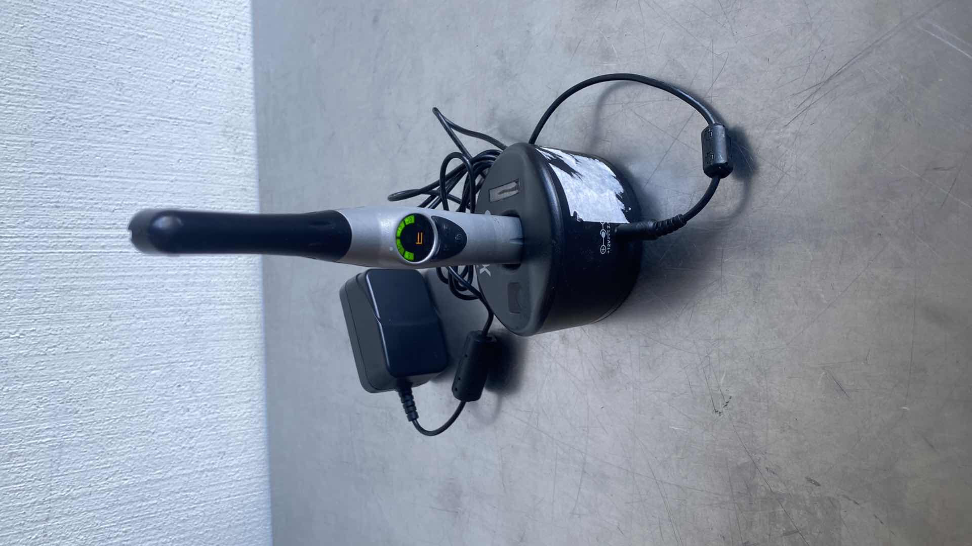 Photo 2 of DENTSPLY SIRONA SMARTLITE MAX LED
CURING LIGHT #644050 W/CHARGER
CABLE & CRADLE