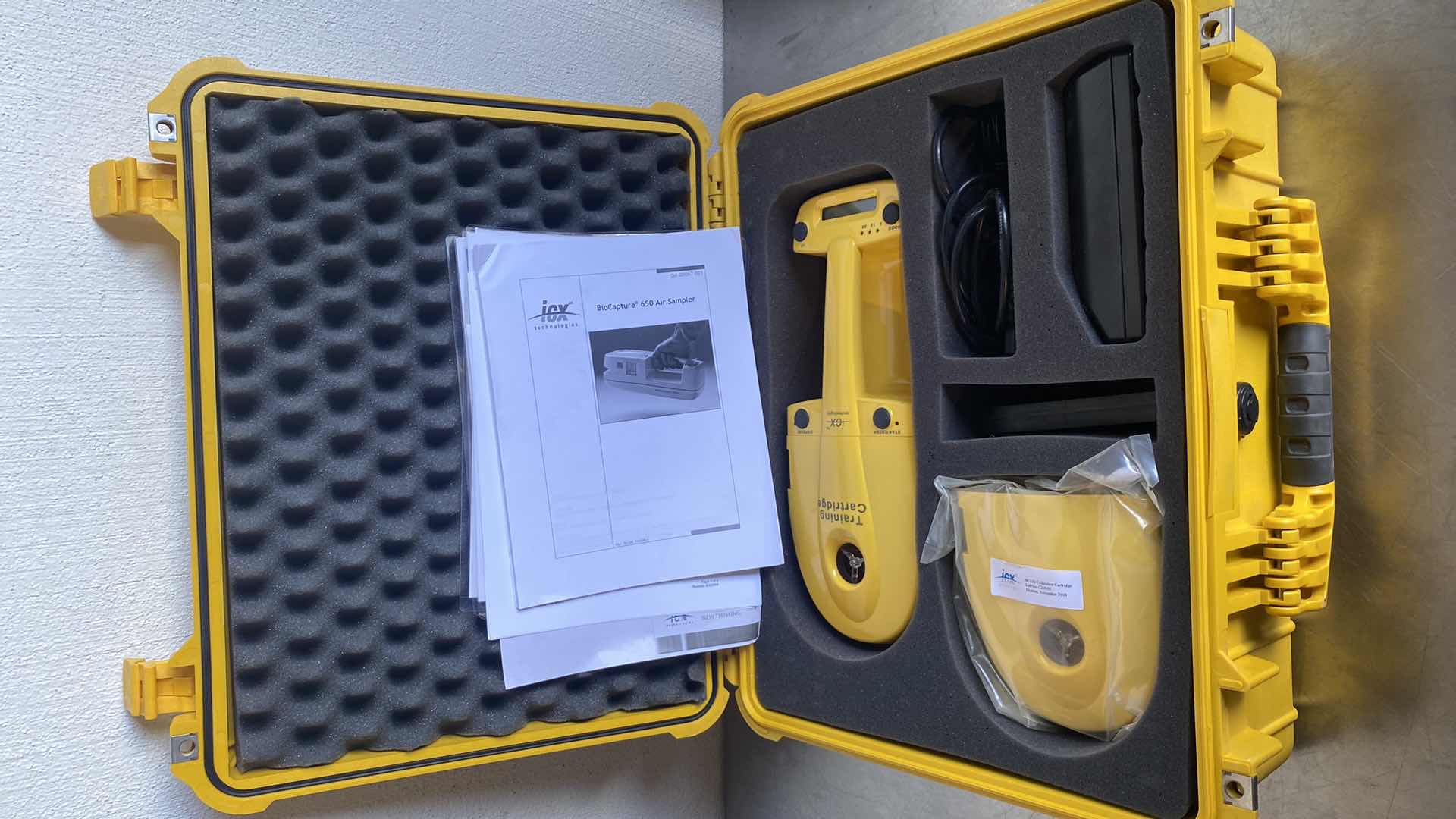 Photo 2 of BIOCAPTURE 650 AIR SAMPLER IN PELICAN CASE