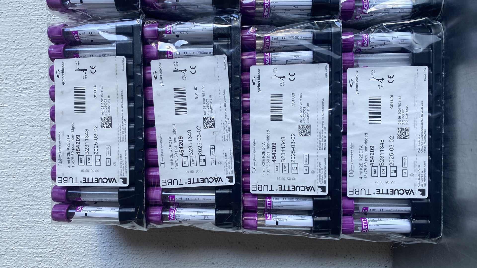 Photo 1 of GREINER BIO-ONE VACUETTE™ K2EDTA BLOOD COLLECTION TUBES 454209 (400)