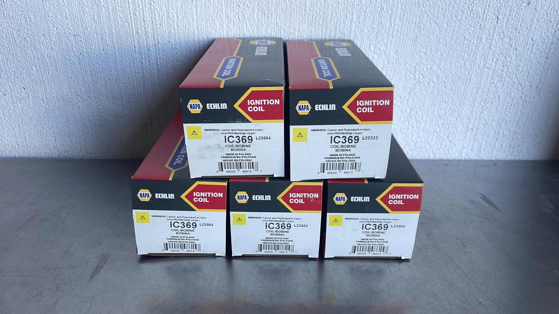 Photo 1 of GENUINE NAPA ECHLIN IGNITION COIL IC369 OEM (5)