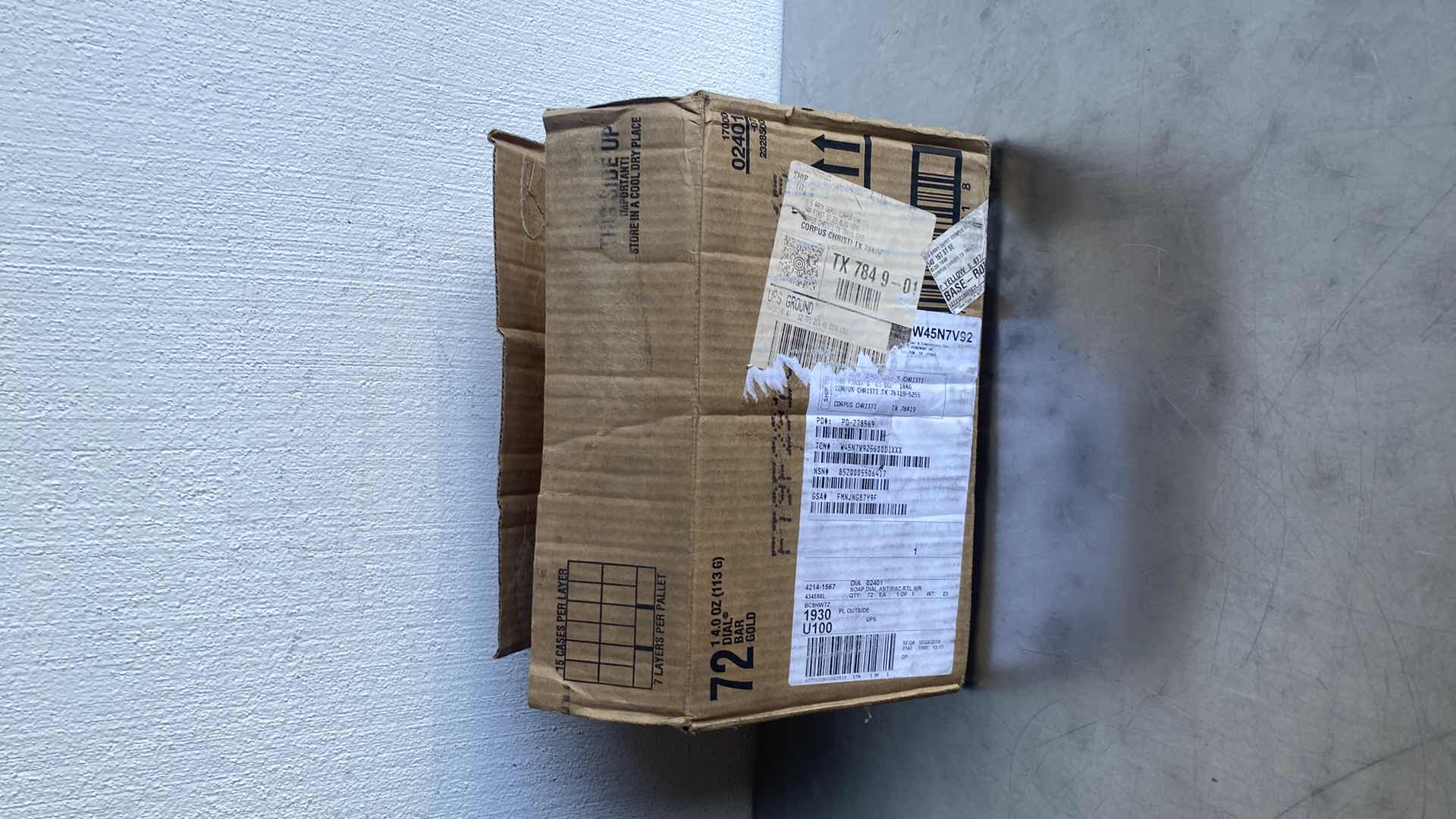 Photo 1 of DIAL BAR SOAP GOLD (72-4OZ BARS)