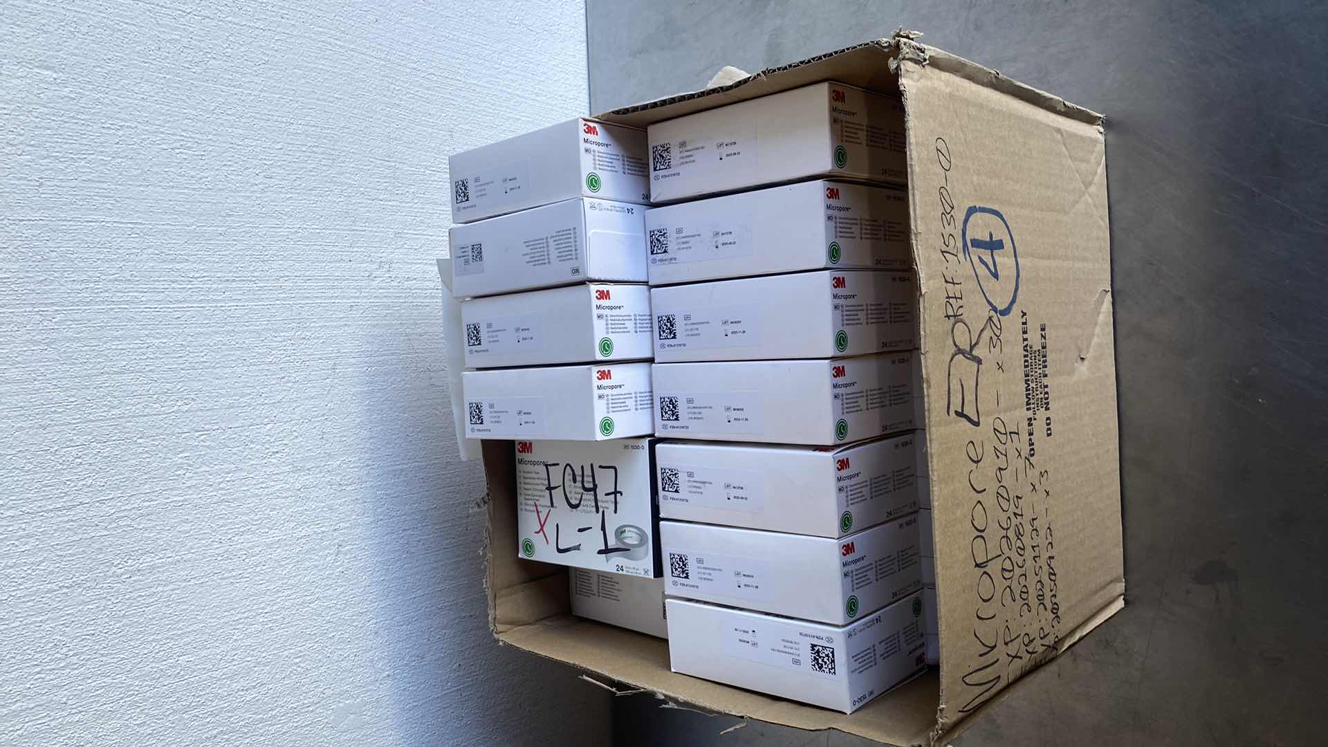 Photo 1 of 3M A-1530-0 MICROPORE SURGICAL TAPE, WHITE, 1/2" X 10 YARDS 36 BOXES