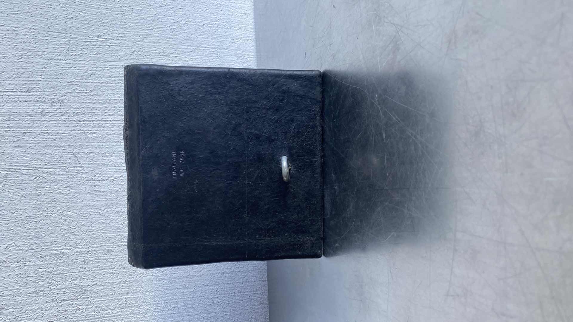 Photo 1 of HRX LARGE RUBBER CONTOUR CHOCK