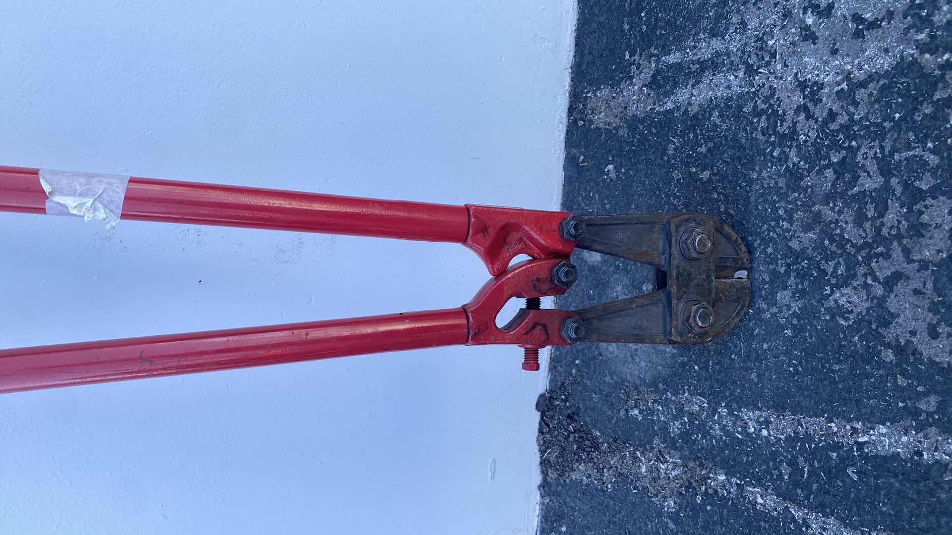 Photo 2 of BOLT CUTTERS
