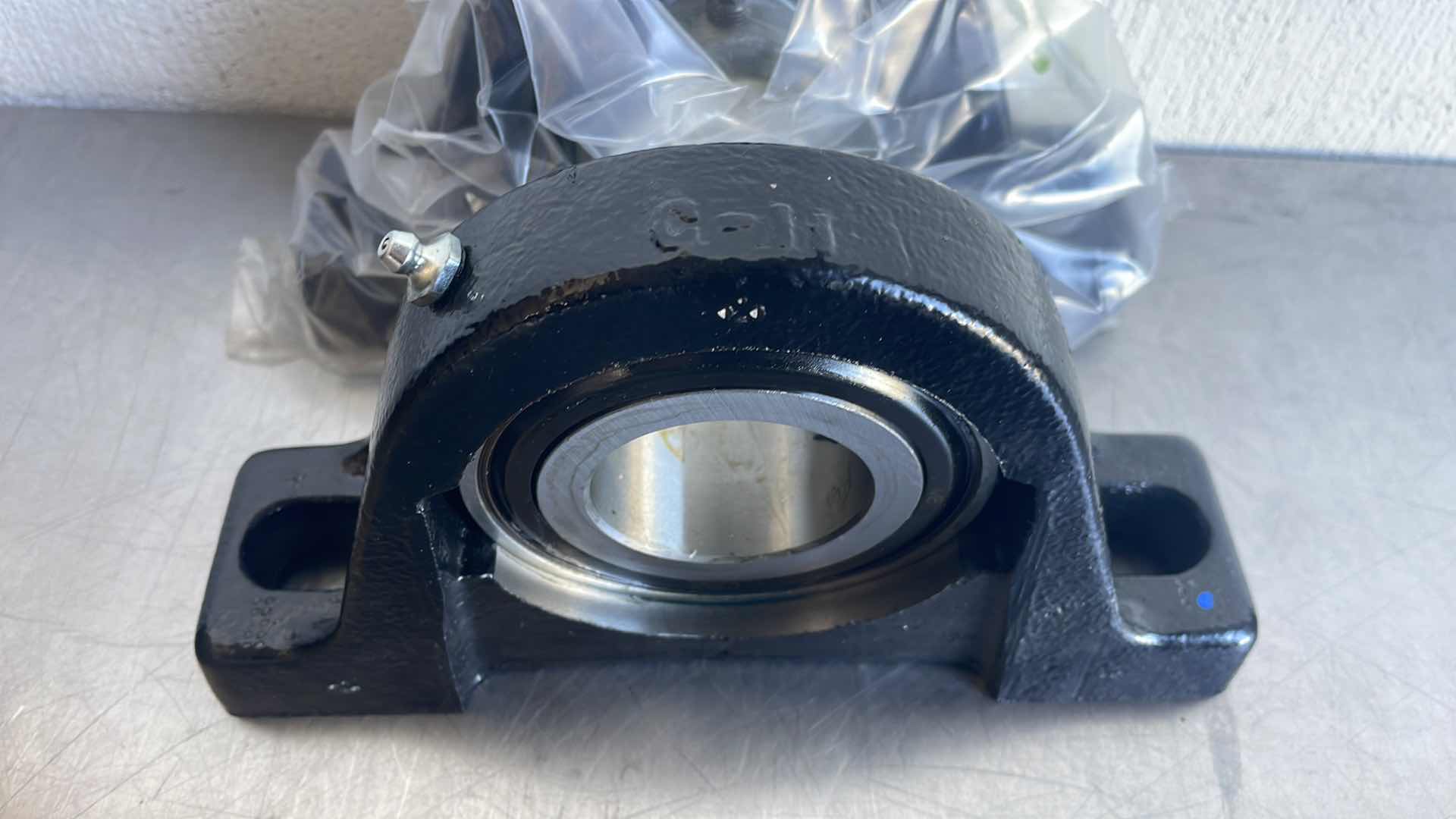 Photo 2 of C25-2 MB NEW BALL BEARING PILLOW
BLOCK 2” BORE (2)