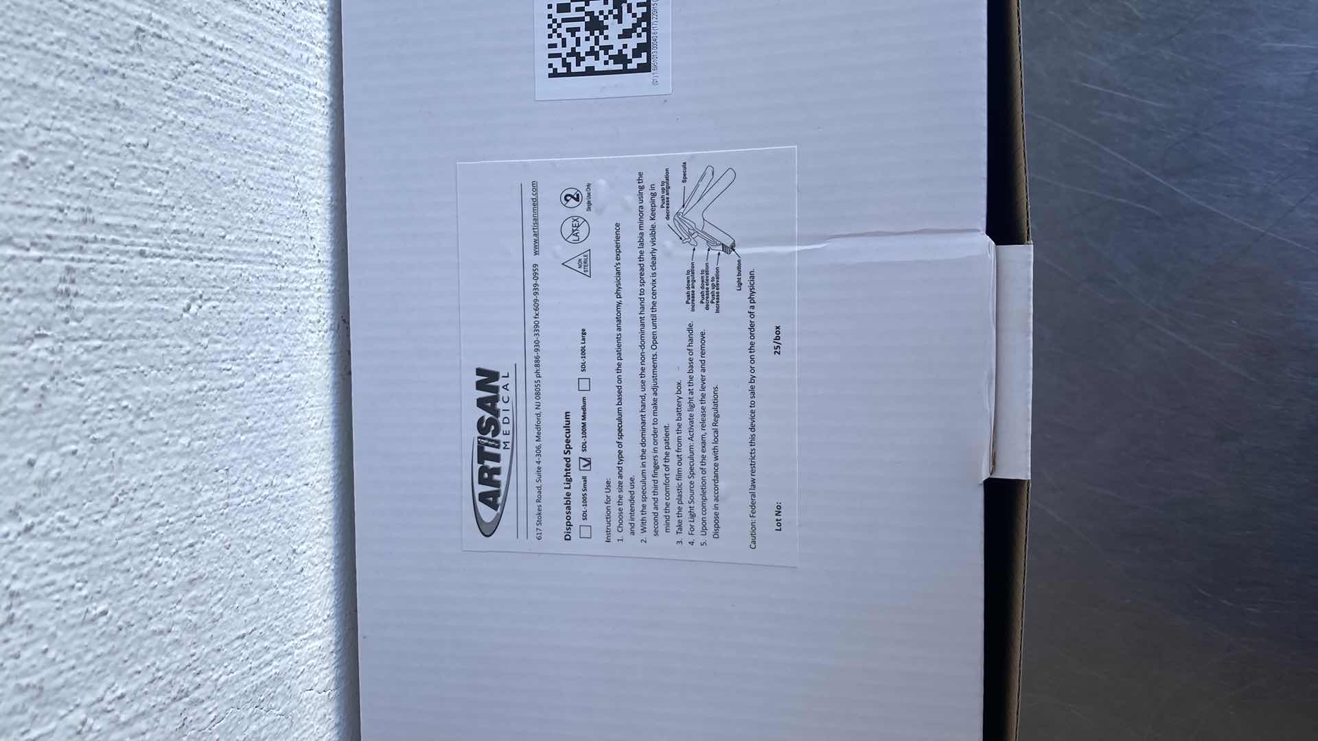 Photo 1 of ARTISAN MEDICAL DISPOSABLE LIGHTED SPECULUM - DISPOSABLE BUILT-IN-LIGHT SPECULUM, NO CORD, SIZE M - SDL-100M
(25)