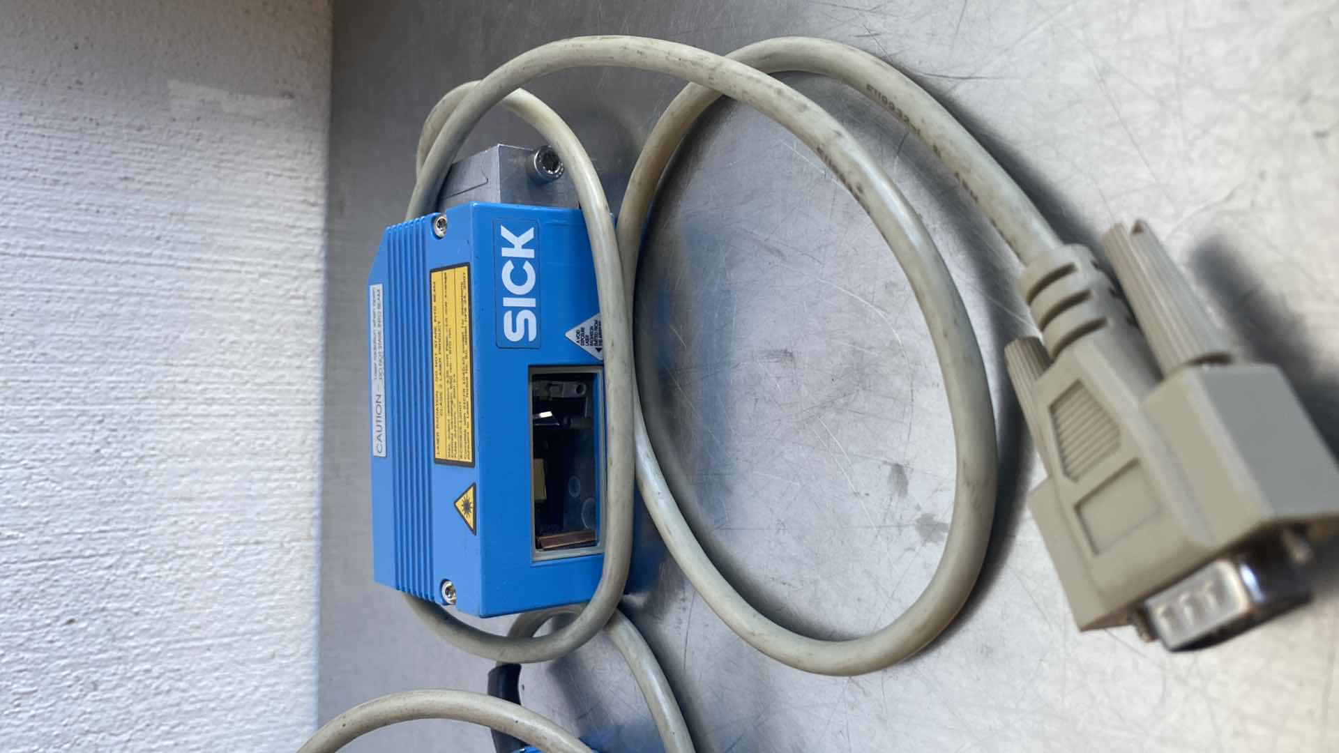 Photo 1 of SICK 1017585 CLV430-0010 SCANNER CABLE 
(2)