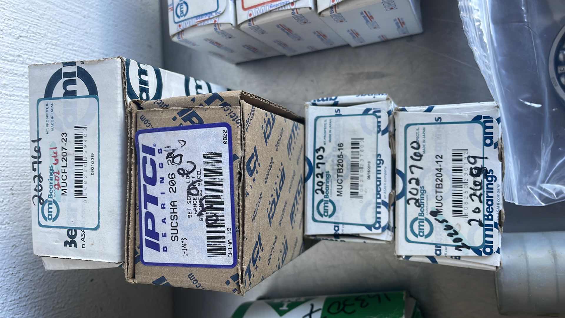 Photo 1 of VARIETY OF BEARINGS. SEE ALL PICTURES