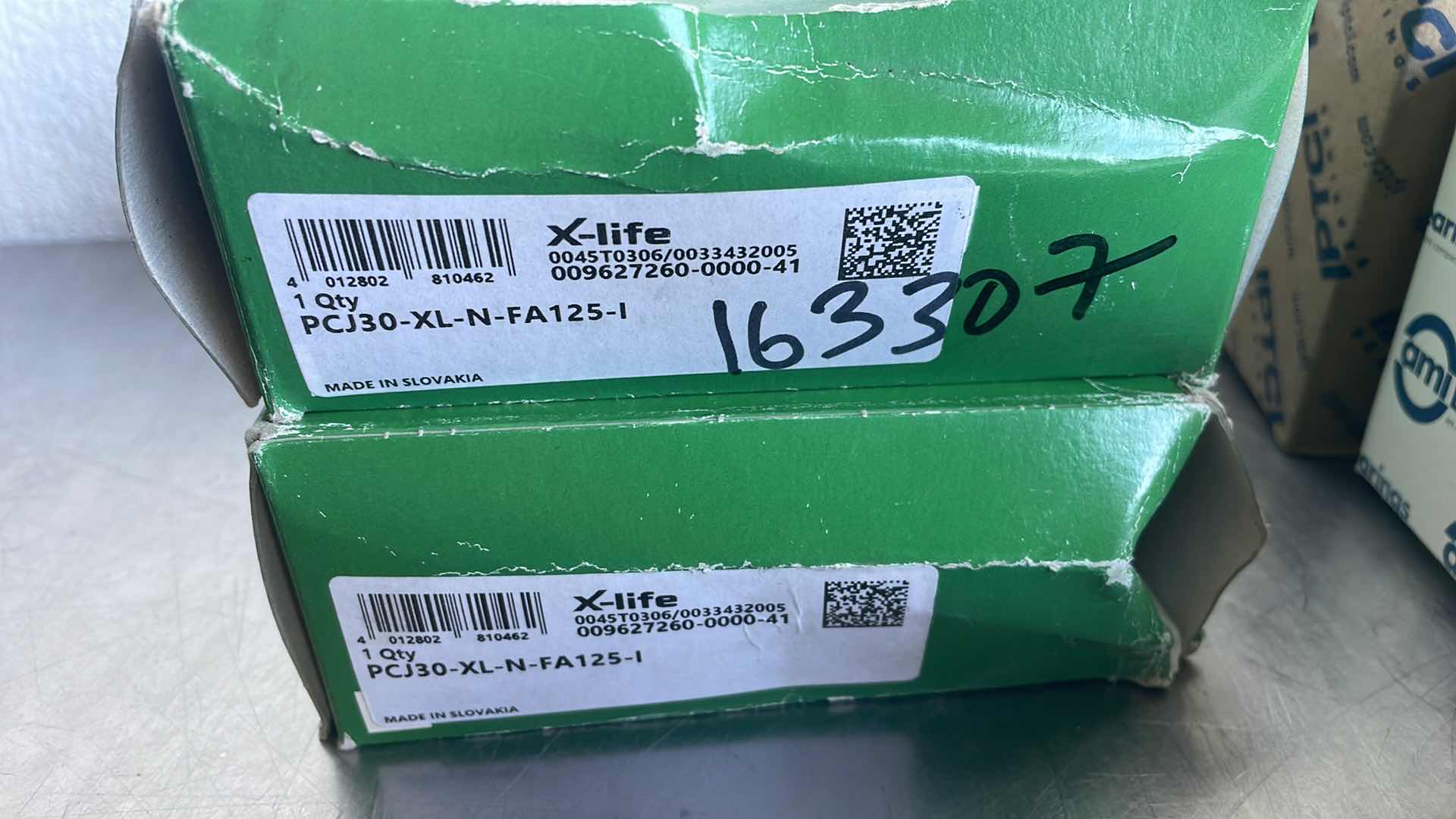 Photo 1 of VARIETY OF BEARINGS. SEE ALL PICTURES