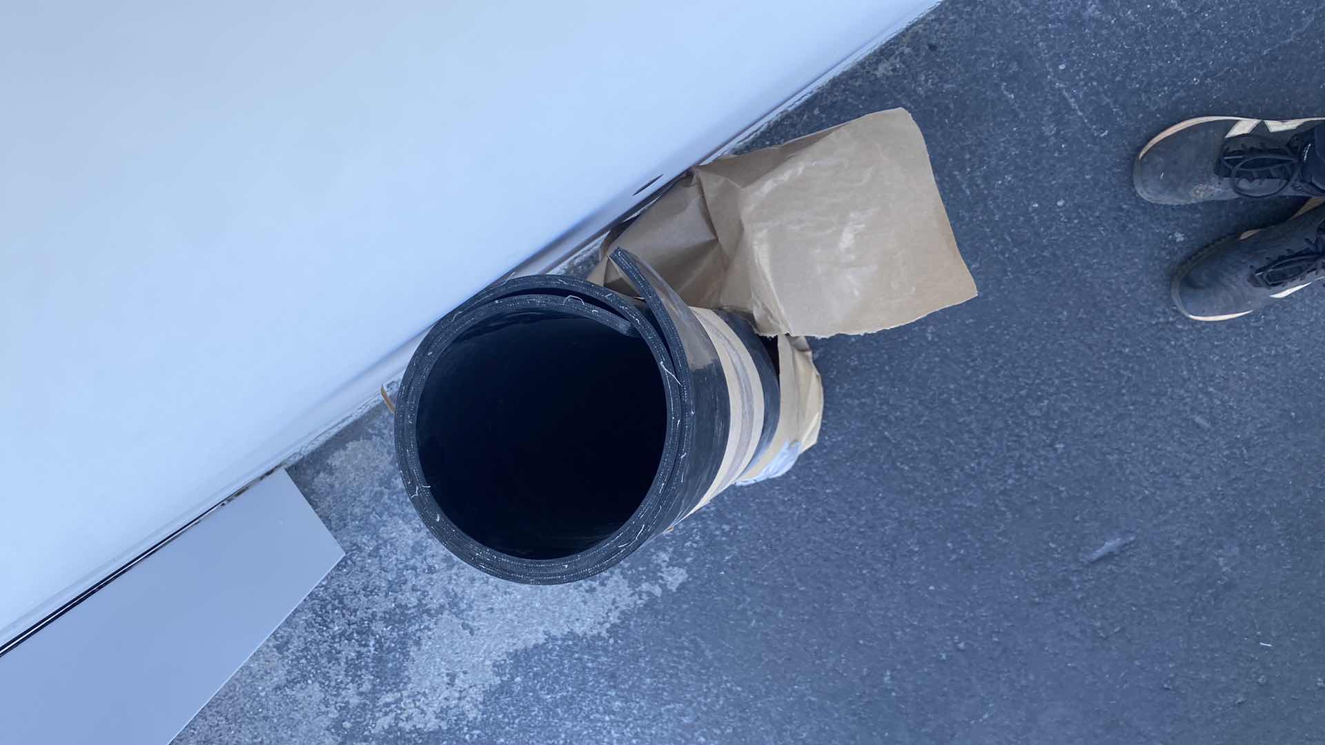 Photo 1 of RUBBER MAT APPROX 36" x 24" x 1/4”