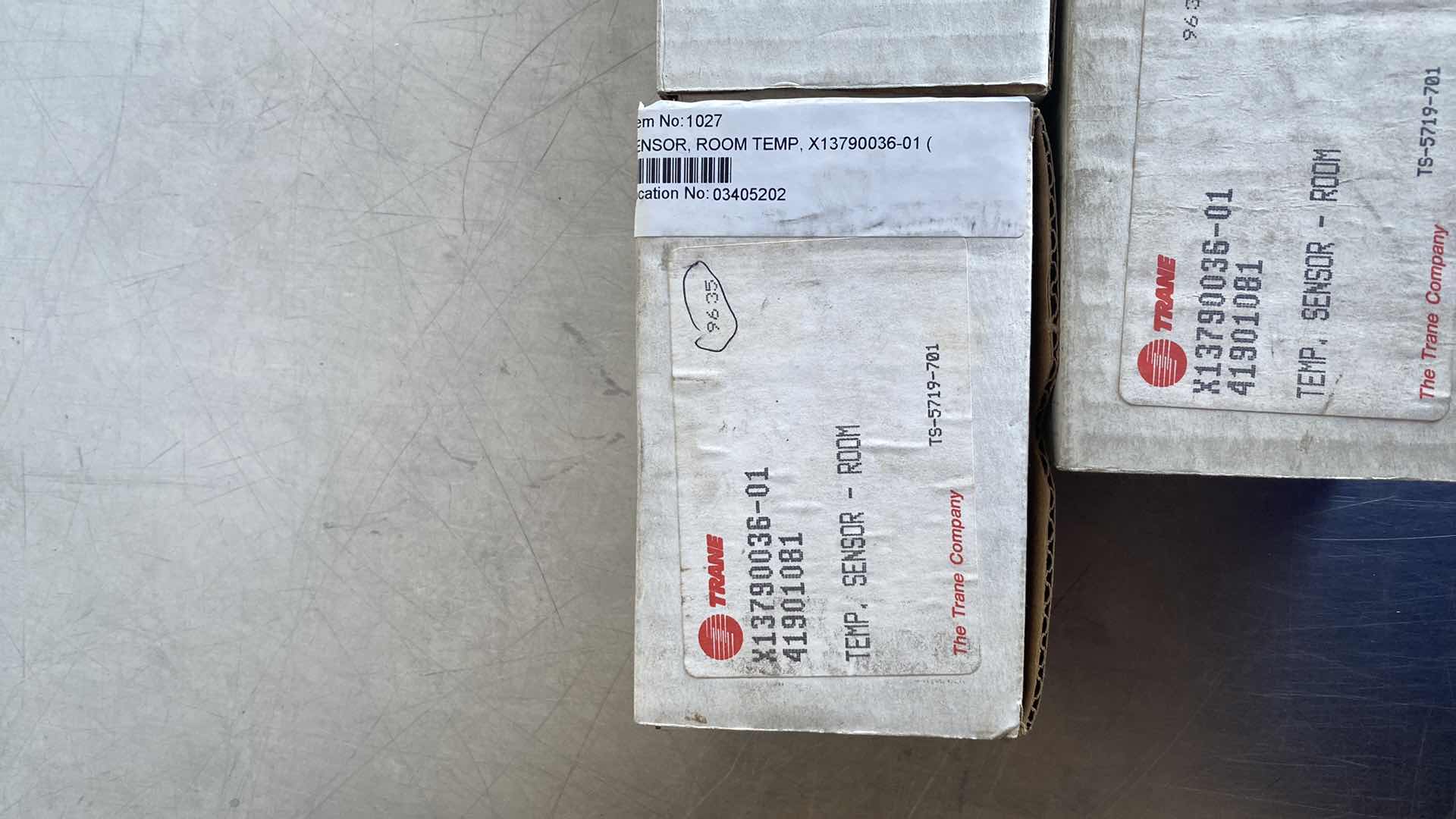 Photo 1 of TRANE TEMPERATURE SENSOR -ROOM
(3)