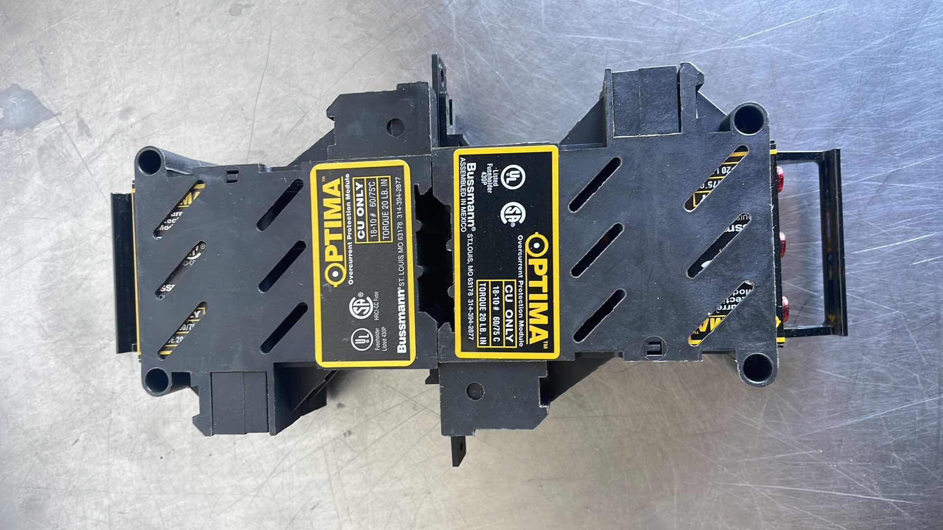 Photo 3 of BUSSMANN OPTIMA OVERCURRENT PROTECTION MODULE CAT: OPM-CC 6PCS