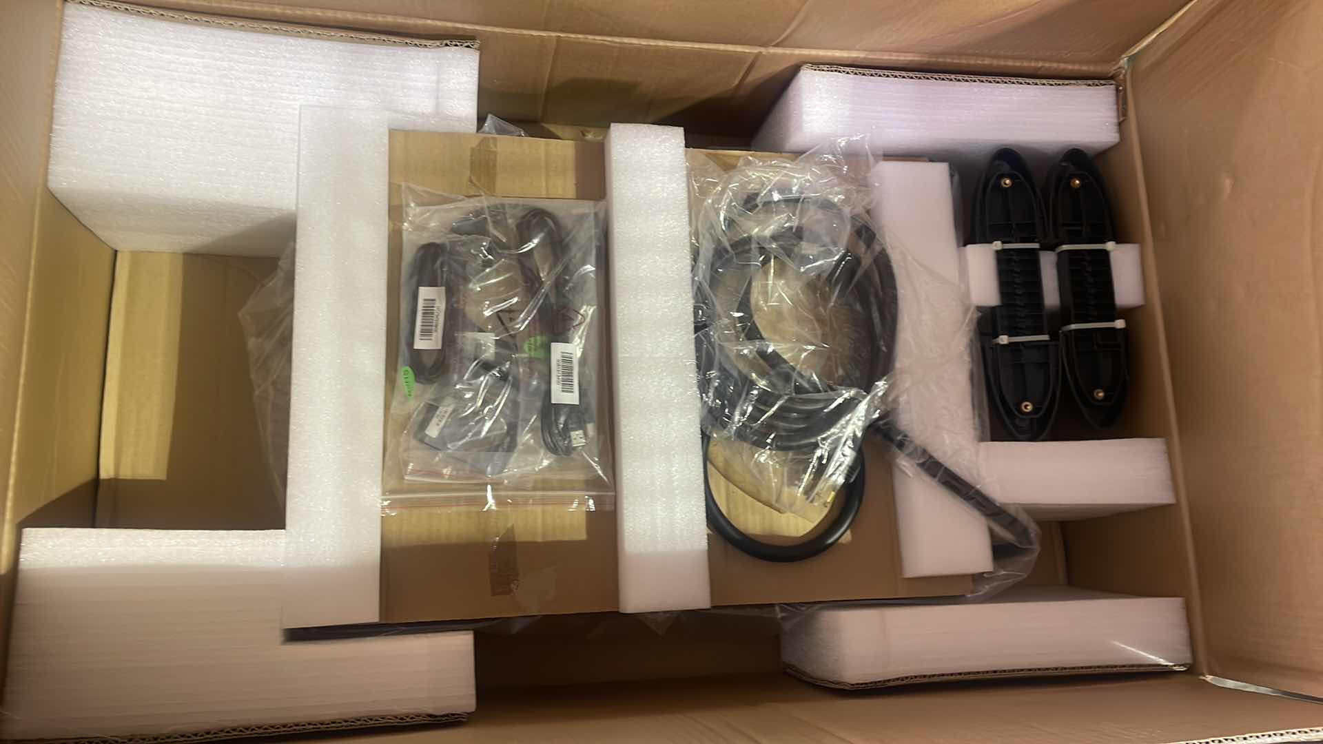 Photo 1 of MINUTEMAN ENDEAVOR 3000VA ON-LINE UNINTERRUPTIBLE POWER SUPPLY | ED3000RM2U