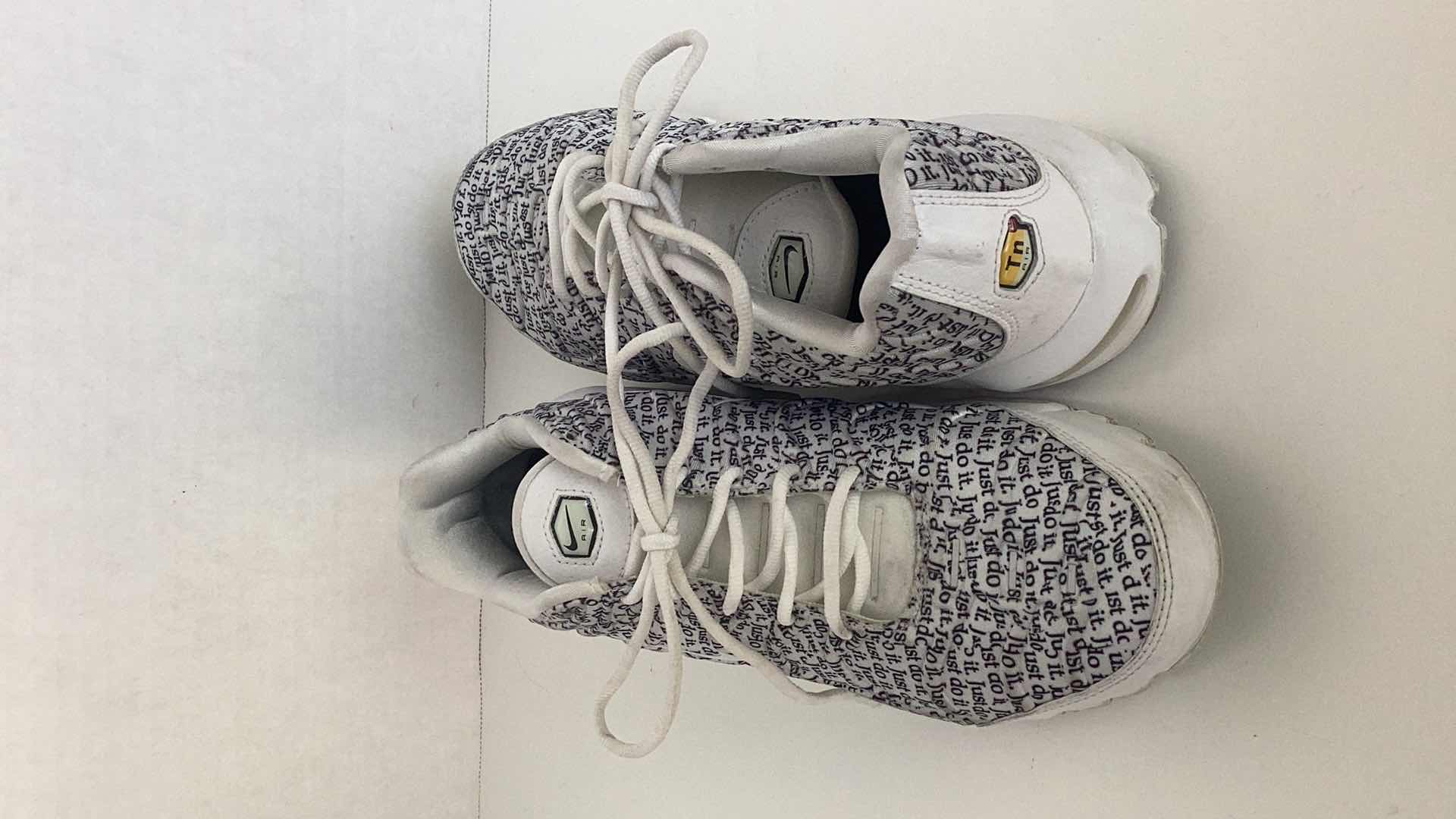 Photo 1 of NIKE AIR MAX PLUS WOMANS SHOE SIZE 8.5 CM 25.5 $175