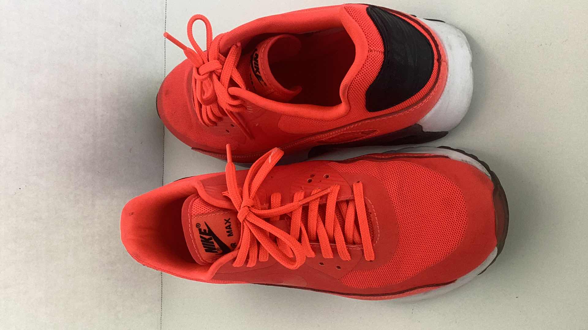 Photo 1 of NIKE AIR MAX 90 ULTRA ESSENTIAL INFRARED TRAINER SIZE 8.5 CM 25.5 $150