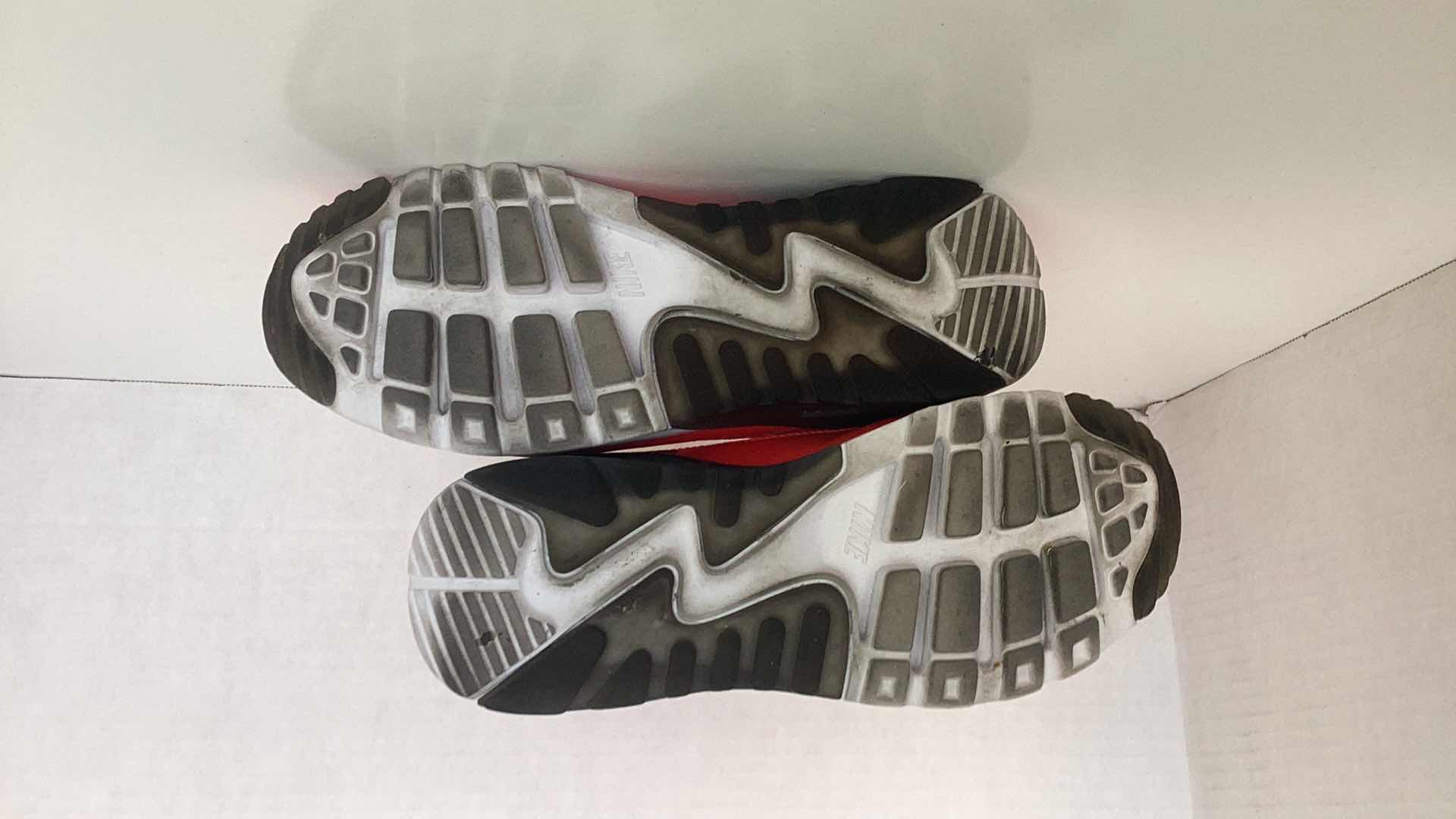 Photo 1 of NIKE AIR MAX 90 ULTRA ESSENTIAL INFRARED TRAINER SIZE 8.5 CM 25.5 $150