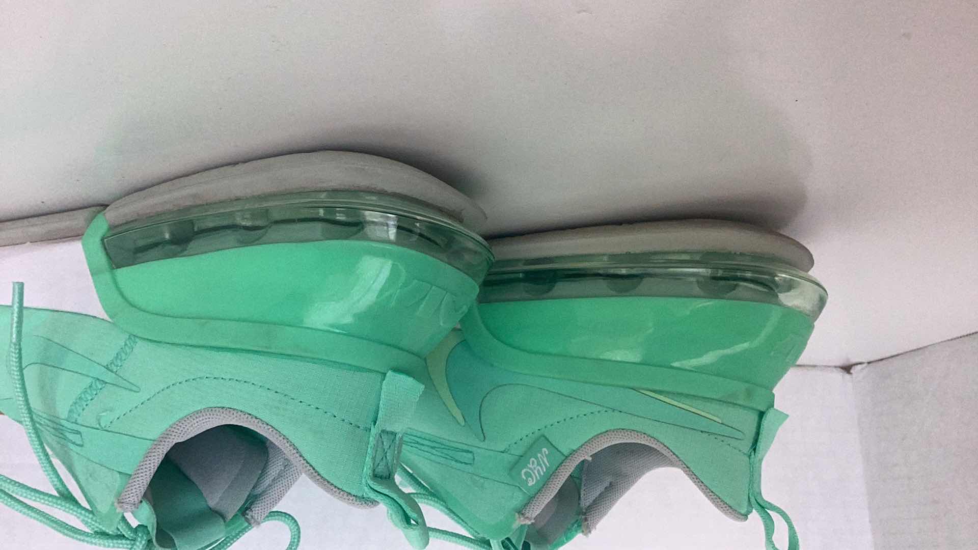 Photo 1 of NIKE AIR MAX UP CITY SPECIAL NEW YORK CITY WOMENS LIBERTY SIZE 8.5 CM 25.5 $175