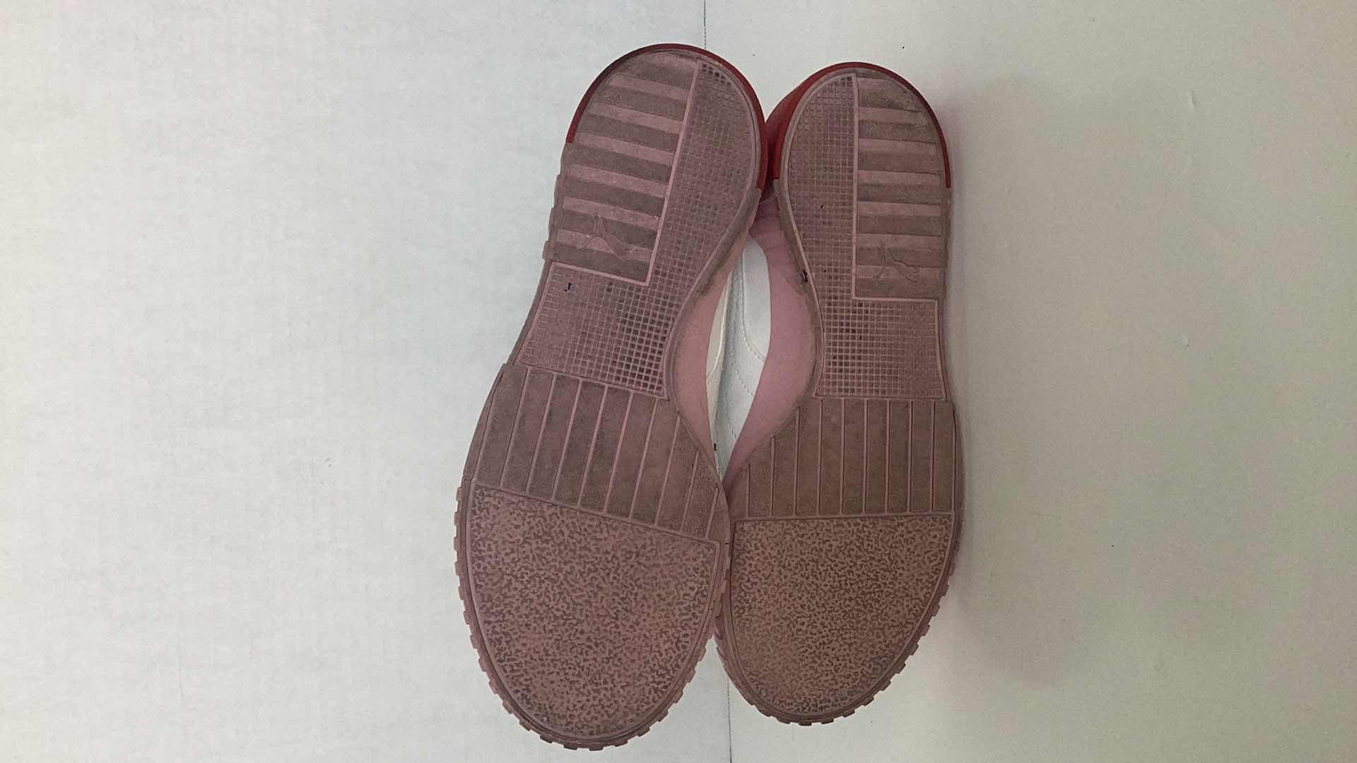 Photo 1 of PUMA CALI WOMENS SIZE 8.5 $100