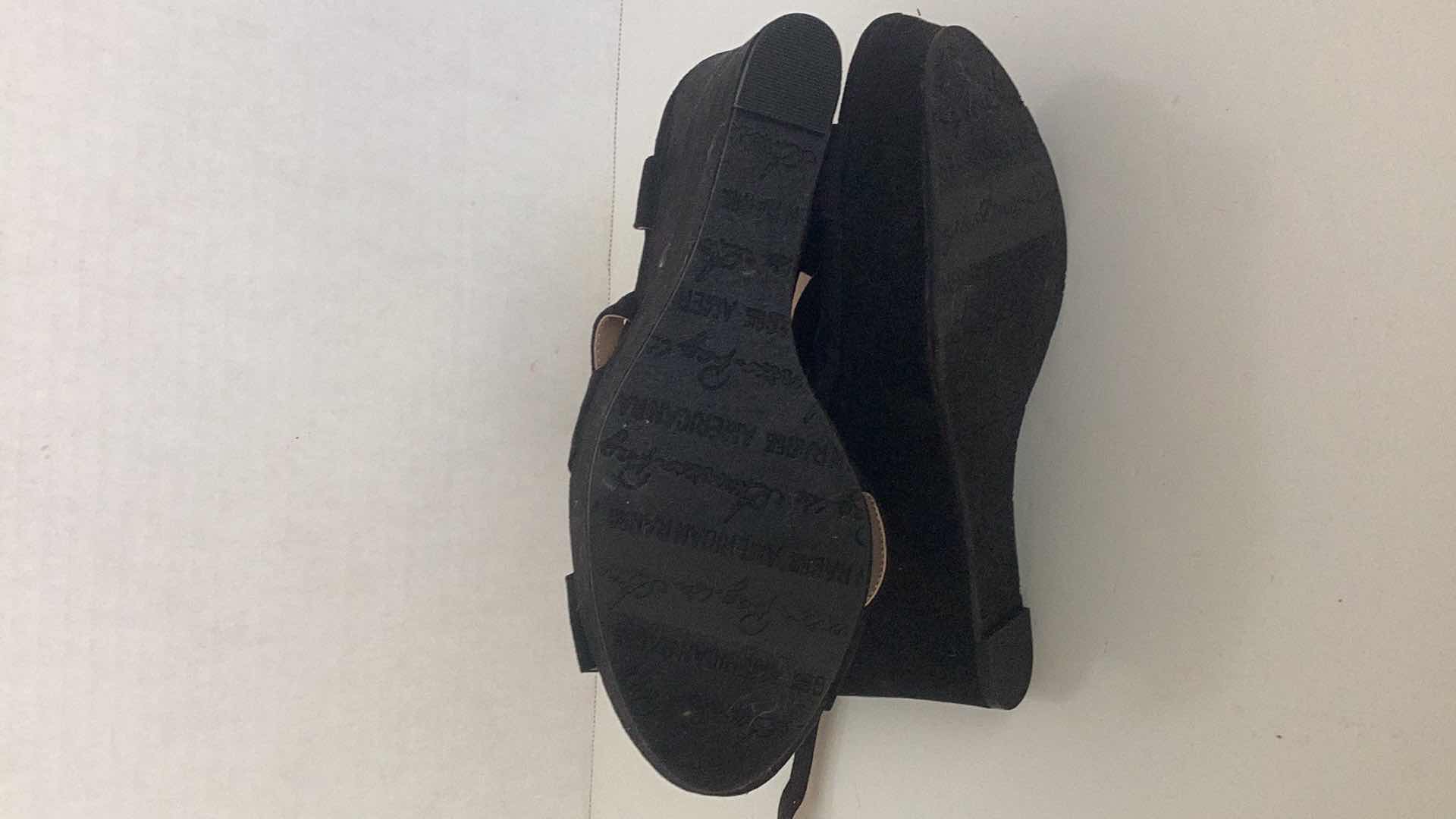 Photo 1 of AMERICAN RAG CIE DRESS WEDGE HEEL SIZE 8M