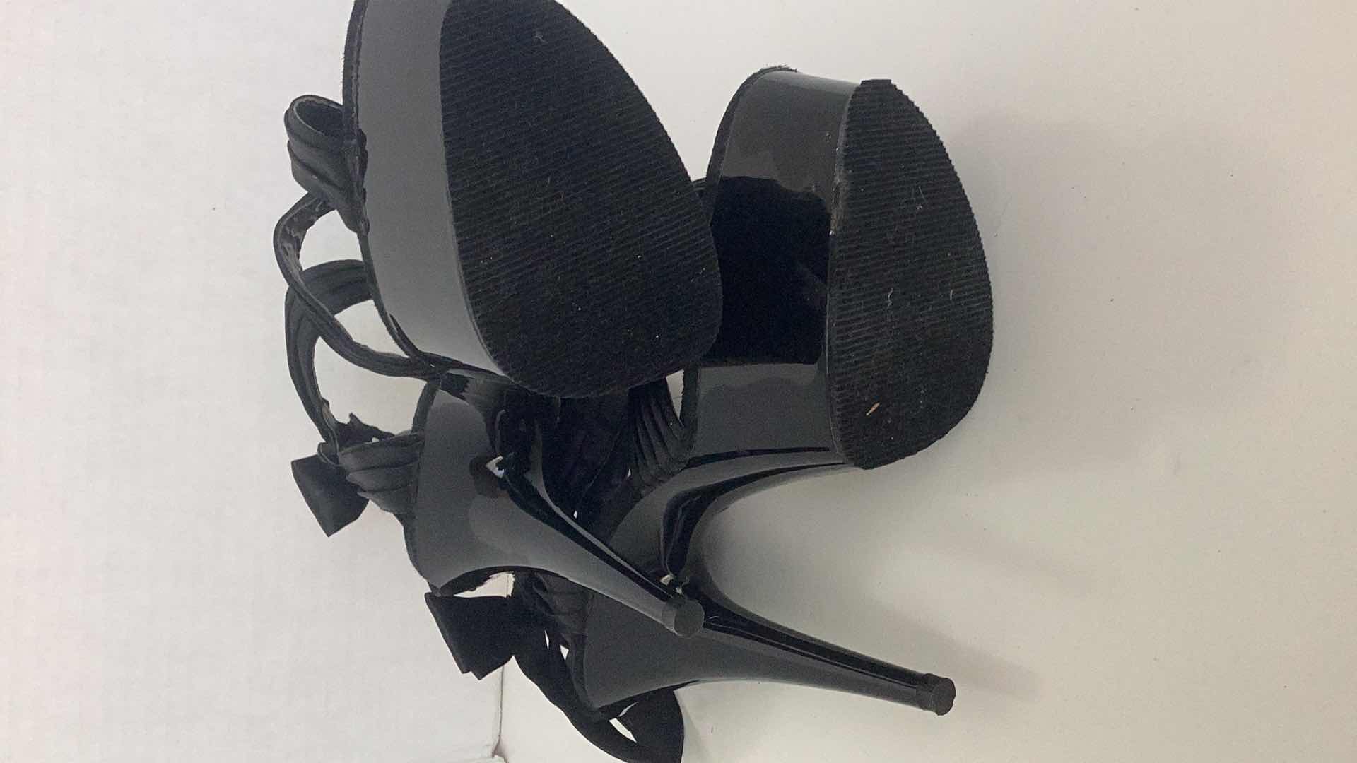 Photo 1 of PLEASER WOMANS 6” HEEL SHOE SIZE 8.5