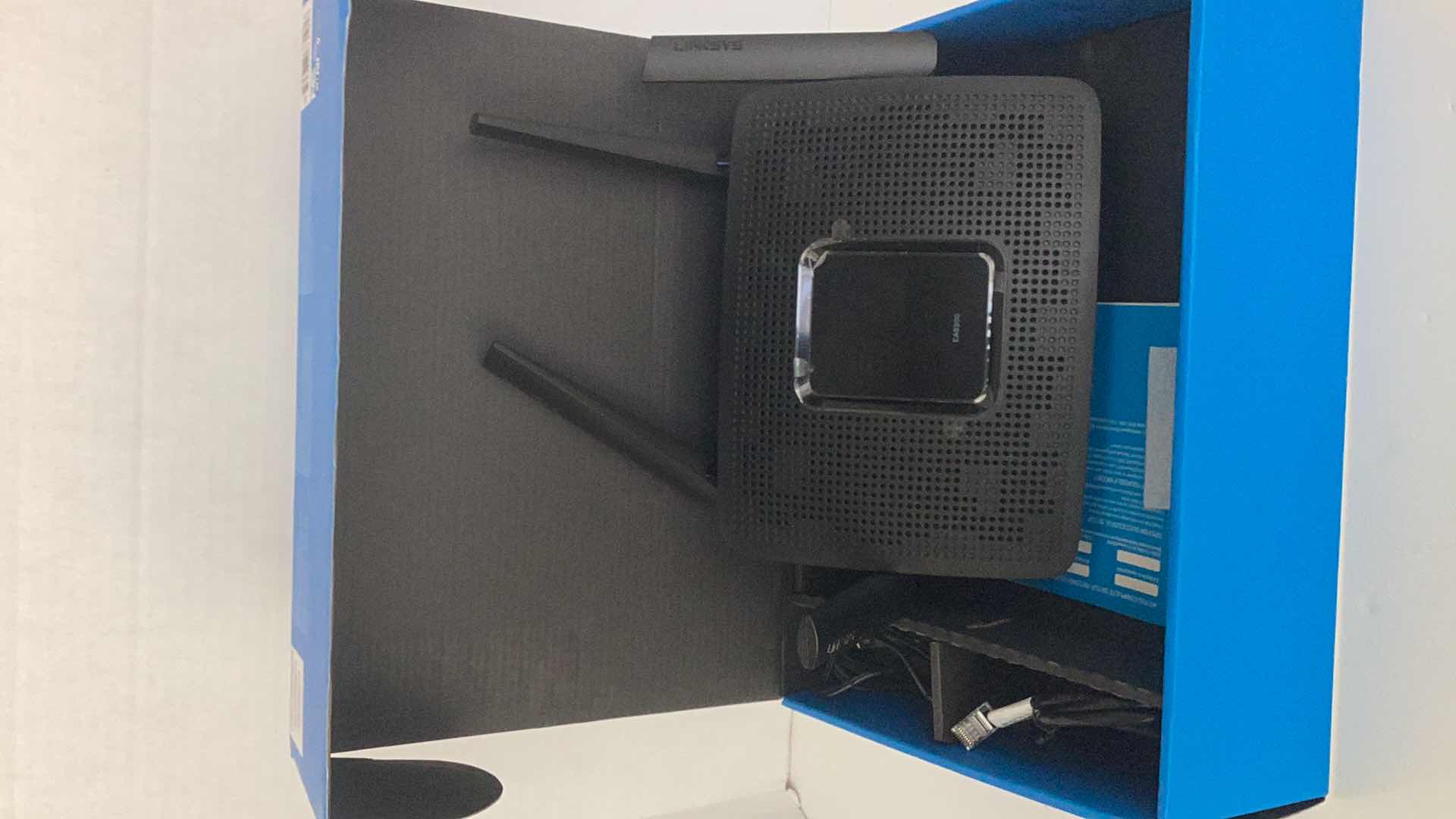 Photo 4 of LINKSYS MAX-STREAM EA8300 AC2200 TRI-BAND ROUTER 2.2 GBPS $100