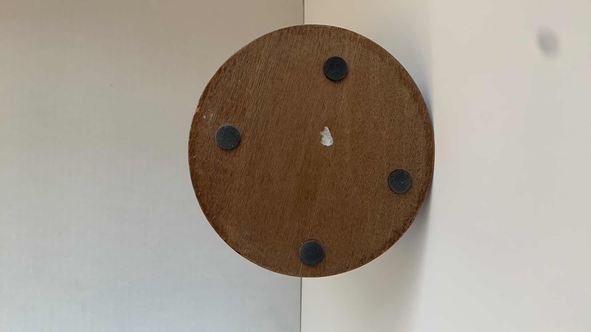 Photo 1 of DA VINCI COLLECTION CERAMIC BOY AND GIRL AT A WELL STATUE