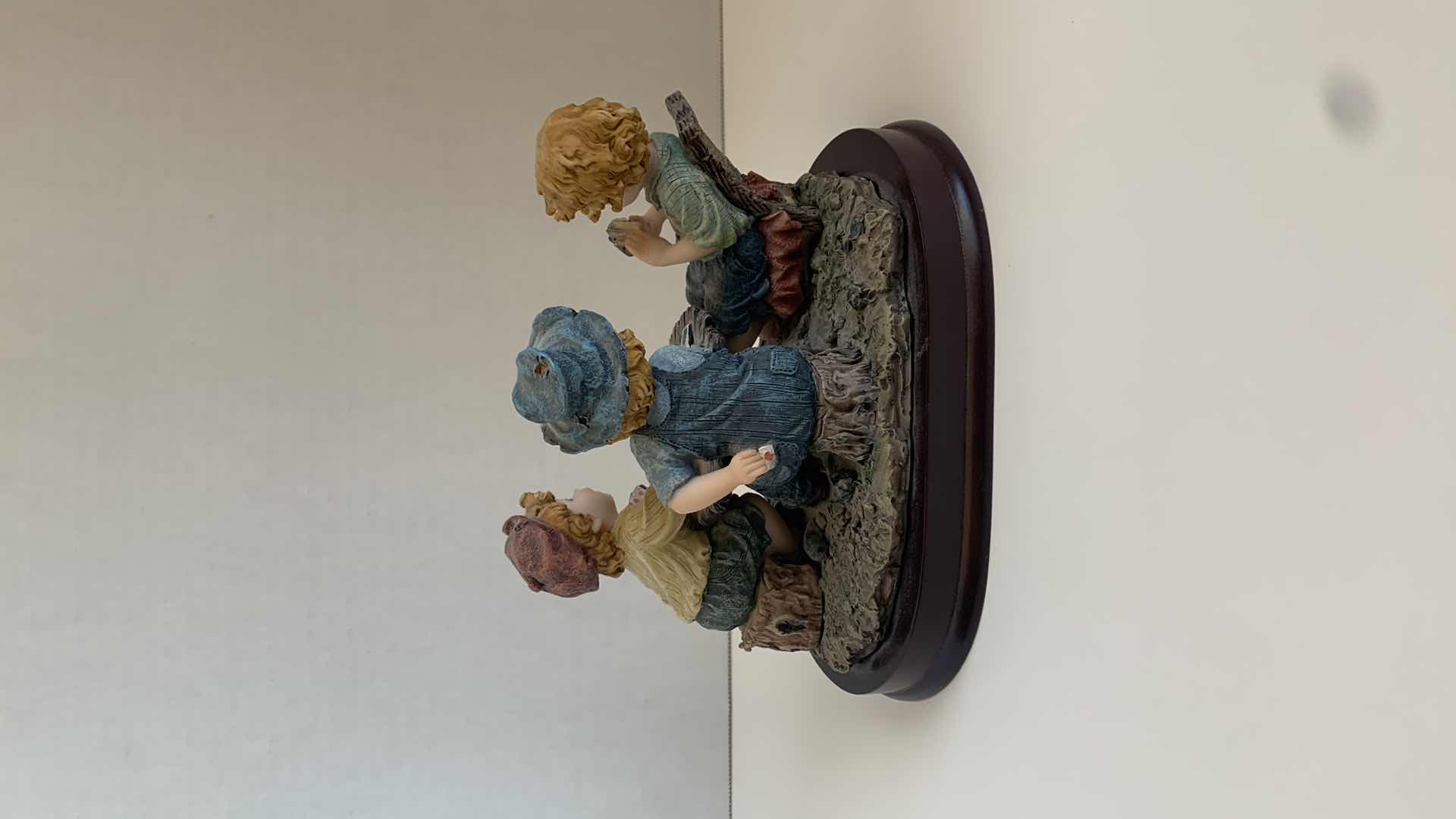 Photo 1 of MONTEFIORI COLLECTION ITALY DESIGN BOYS PLAYING CARDS STATUE