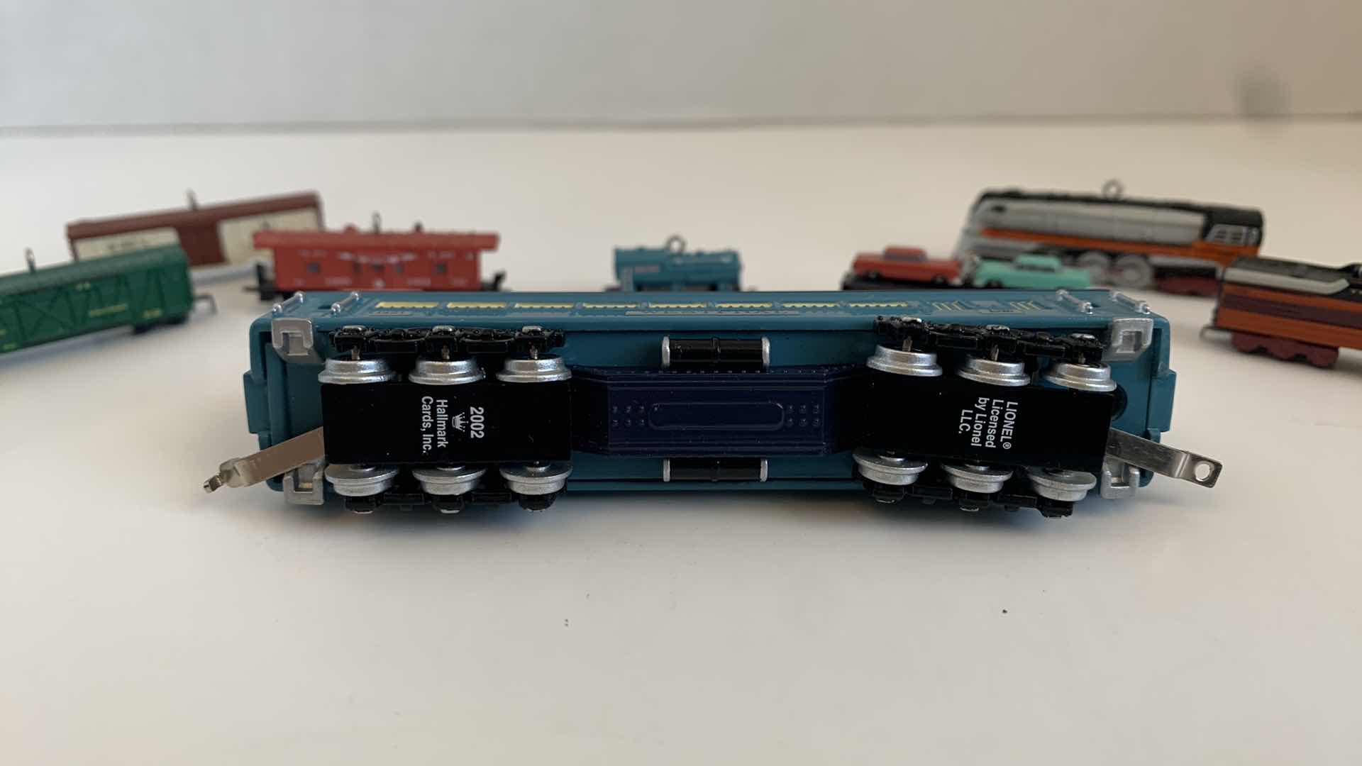 Photo 1 of LIONEL TRAIN SET
