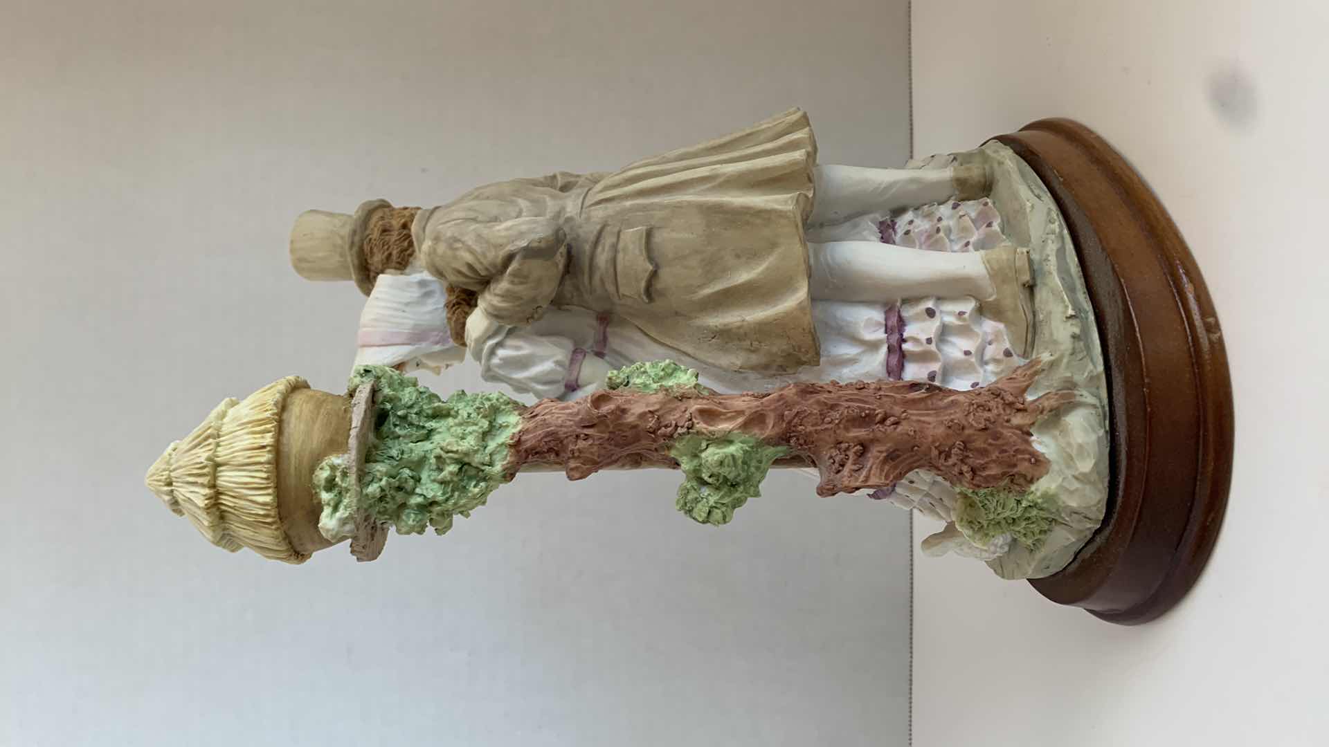 Photo 1 of JEROME COLLECTION MIRELLA VICTORIAN COUPLE WITH BIRDHOUSE STATUE