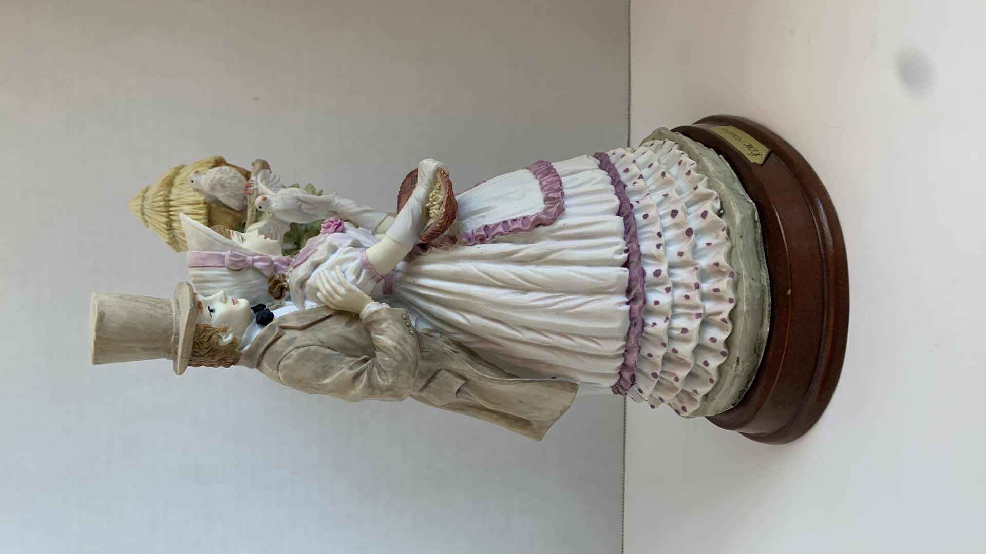 Photo 1 of JEROME COLLECTION MIRELLA VICTORIAN COUPLE WITH BIRDHOUSE STATUE