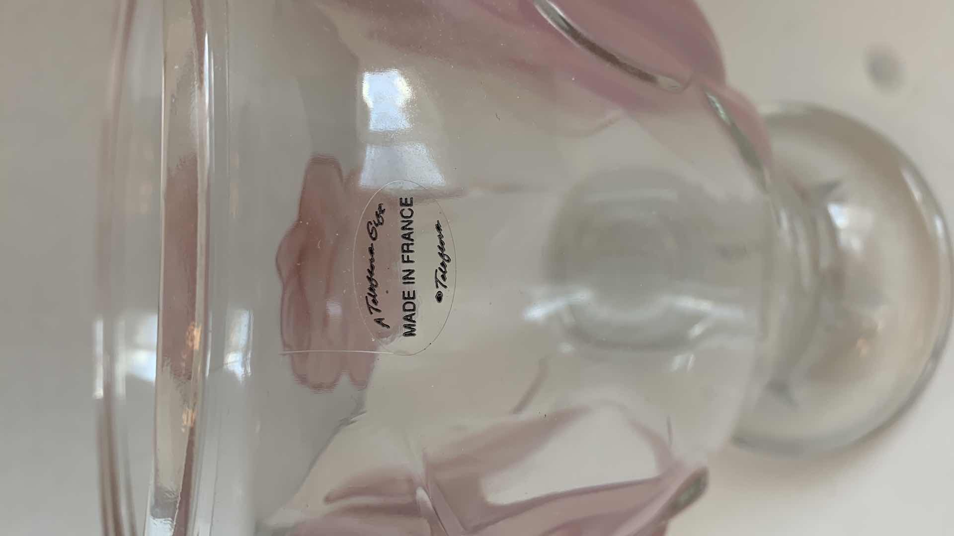 Photo 1 of CRYSTAL TELEFLORA FRANCE RAISED ROSE GLASS 6" TALL