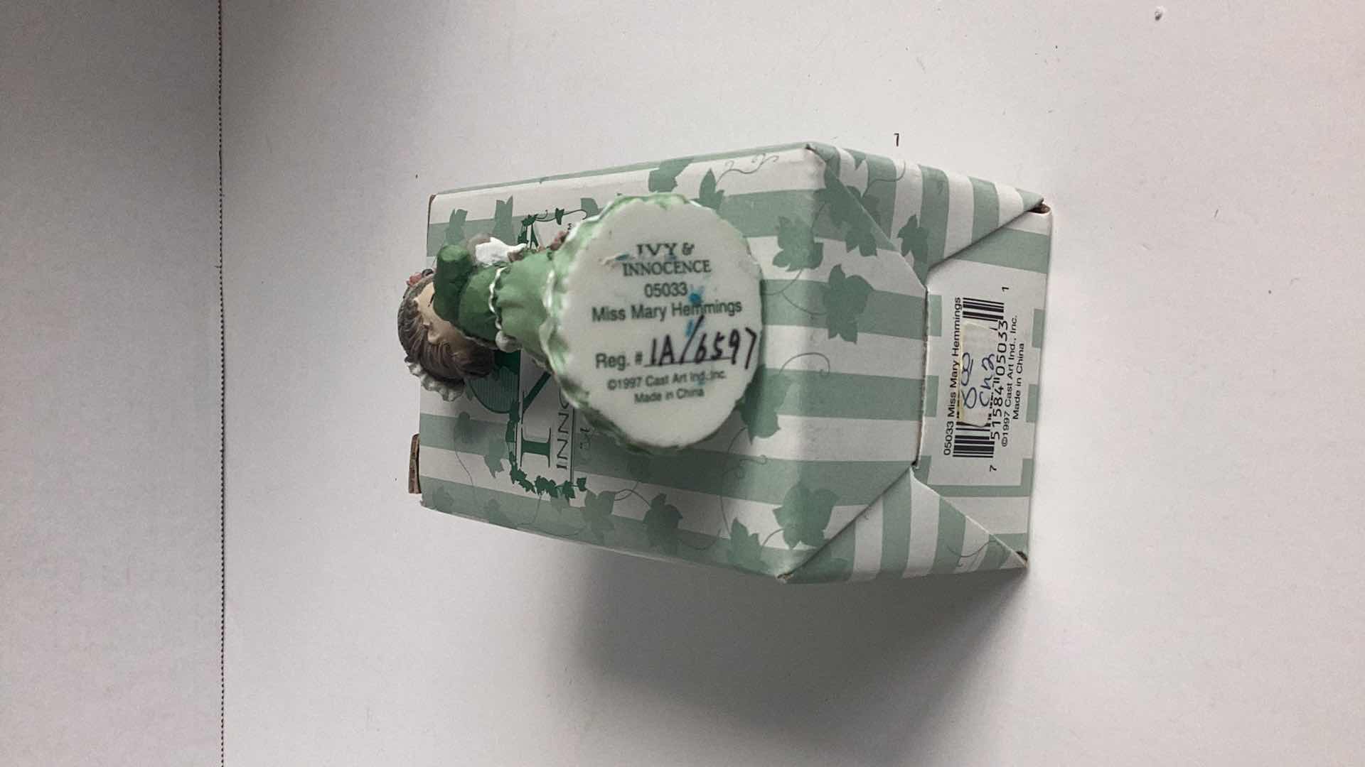 Photo 1 of IVY & INNOCENCE 05033 MISS MARY HEMMINGS (REG#1A/6597)