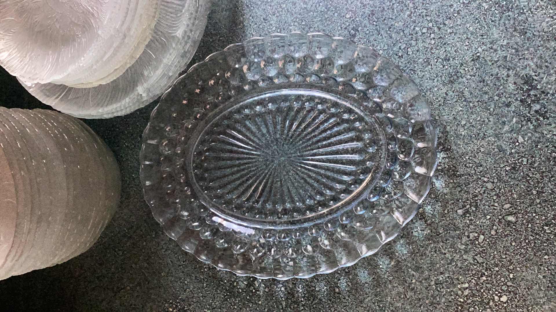 Photo 4 of ARCOROC CANTERBURY CROCUS FLOWER GLASS 36 PIECE DINNER WARE