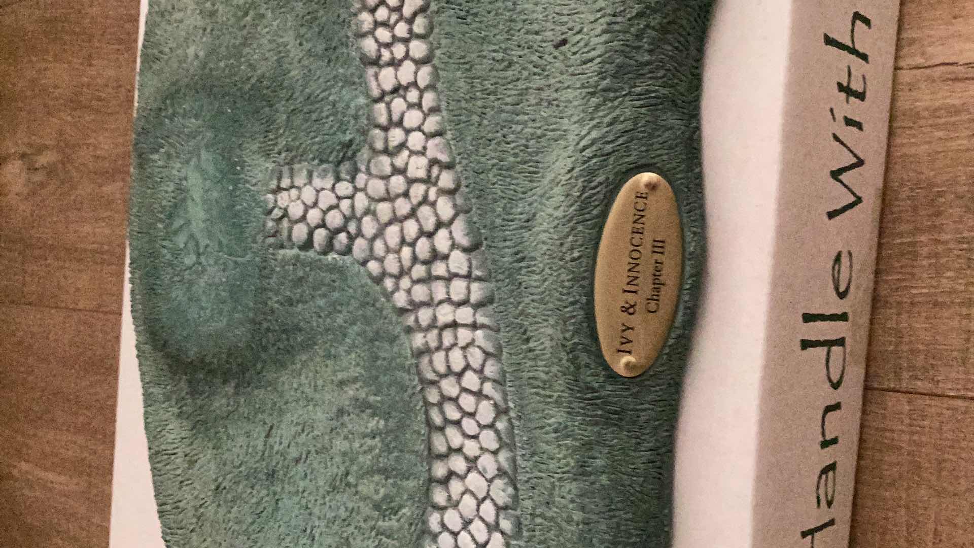 Photo 1 of IVY AND PEPPER INNOCENCE DISPLAY STAND CHAPTER III