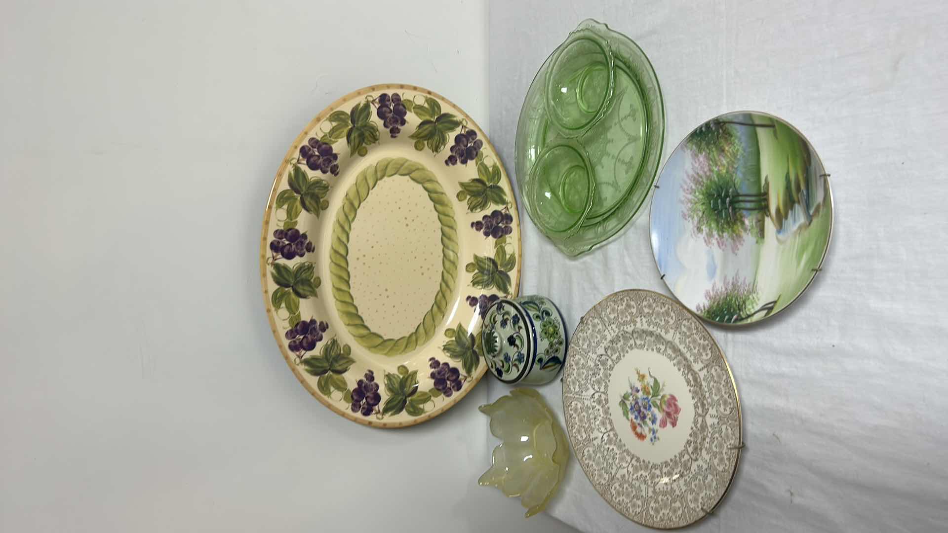 Photo 8 of KITCHEN DECOR - PORCELAIN AND GLASS ASSORTMENT