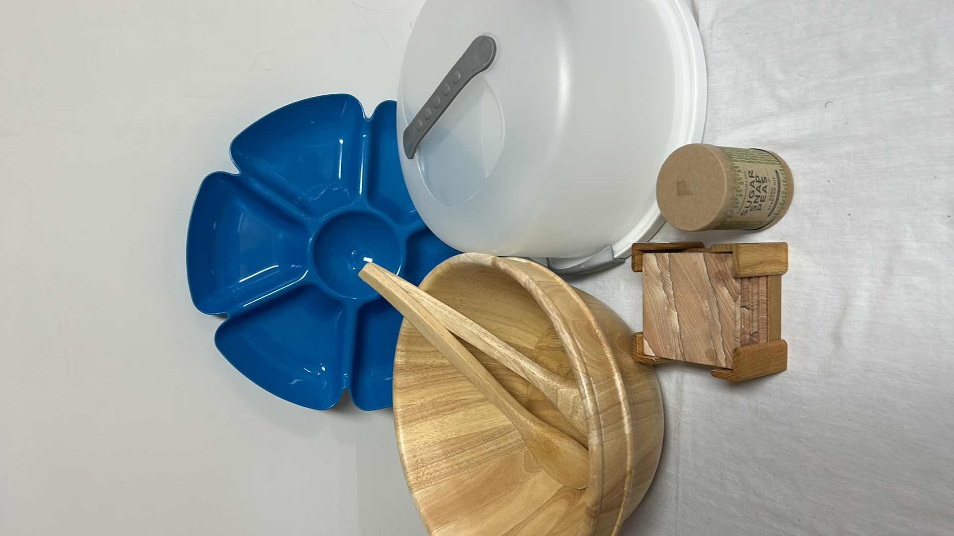 Photo 9 of KITCHEN ACCESSORY ASSORTMENT