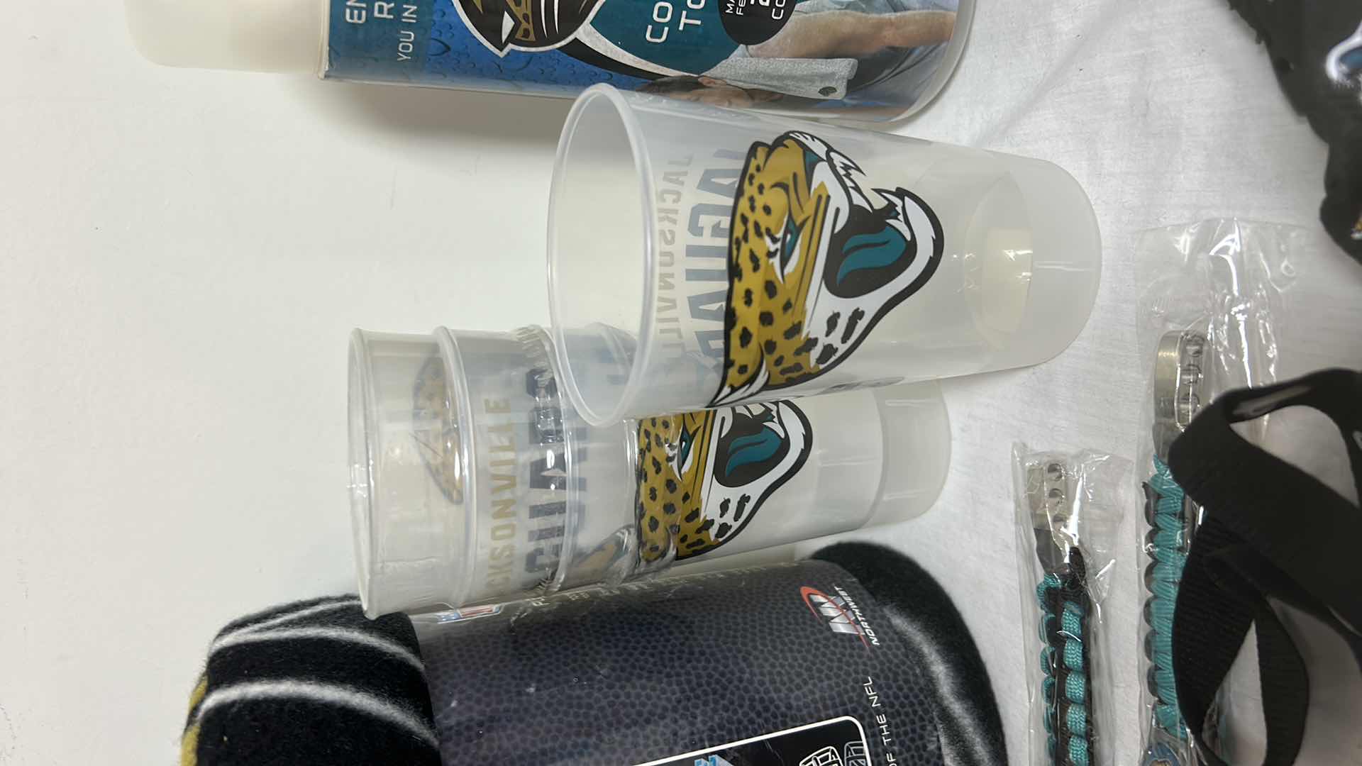 Photo 1 of NFL FAN GEAR JAGUARS