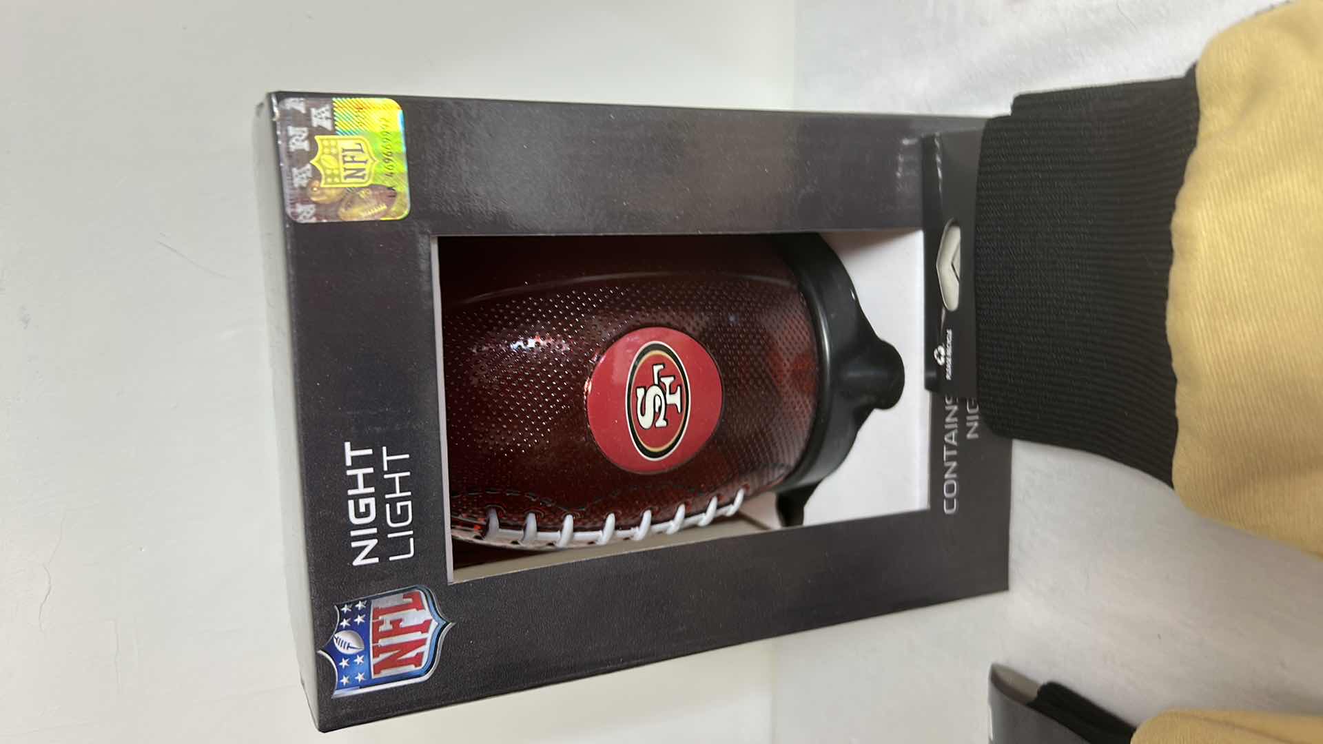 Photo 1 of NFL FAN GEAR 49'ERS
