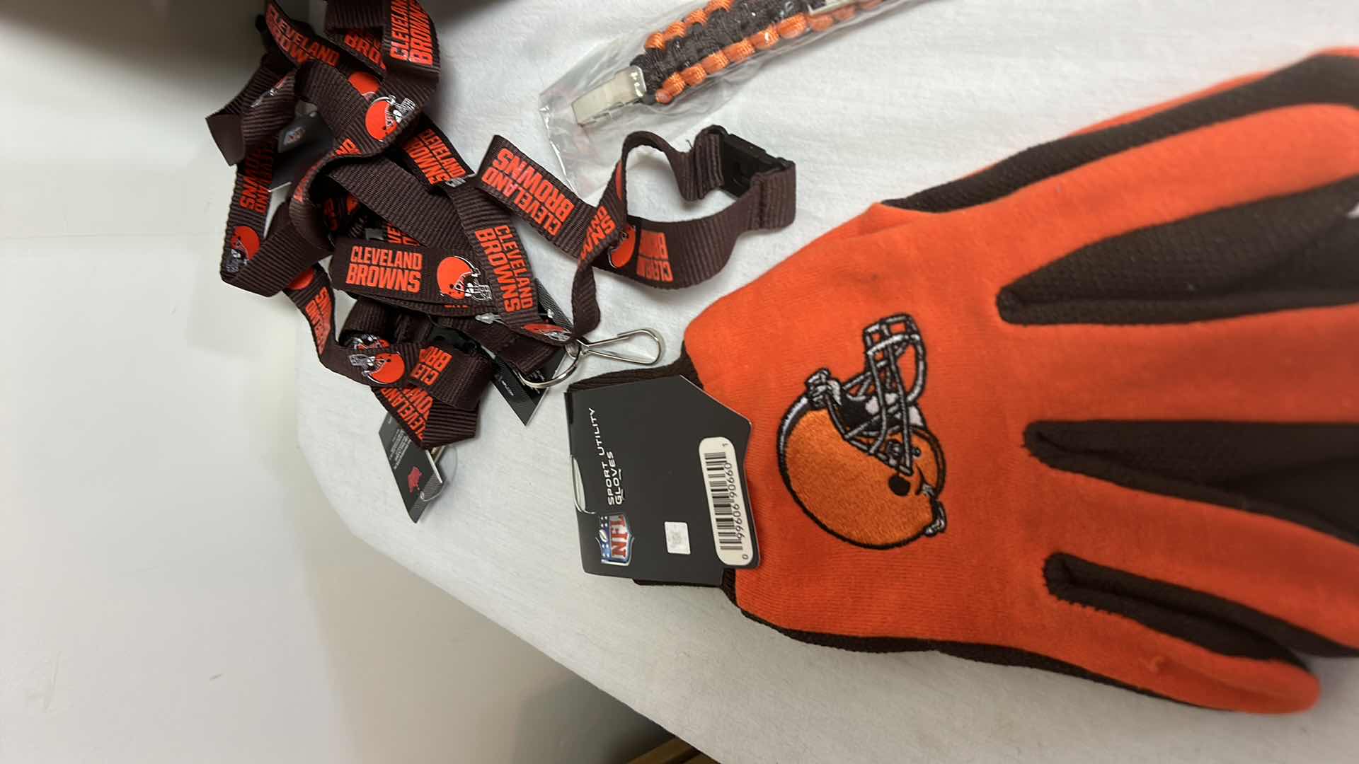 Photo 1 of NFL FAN GEAR BROWNS

