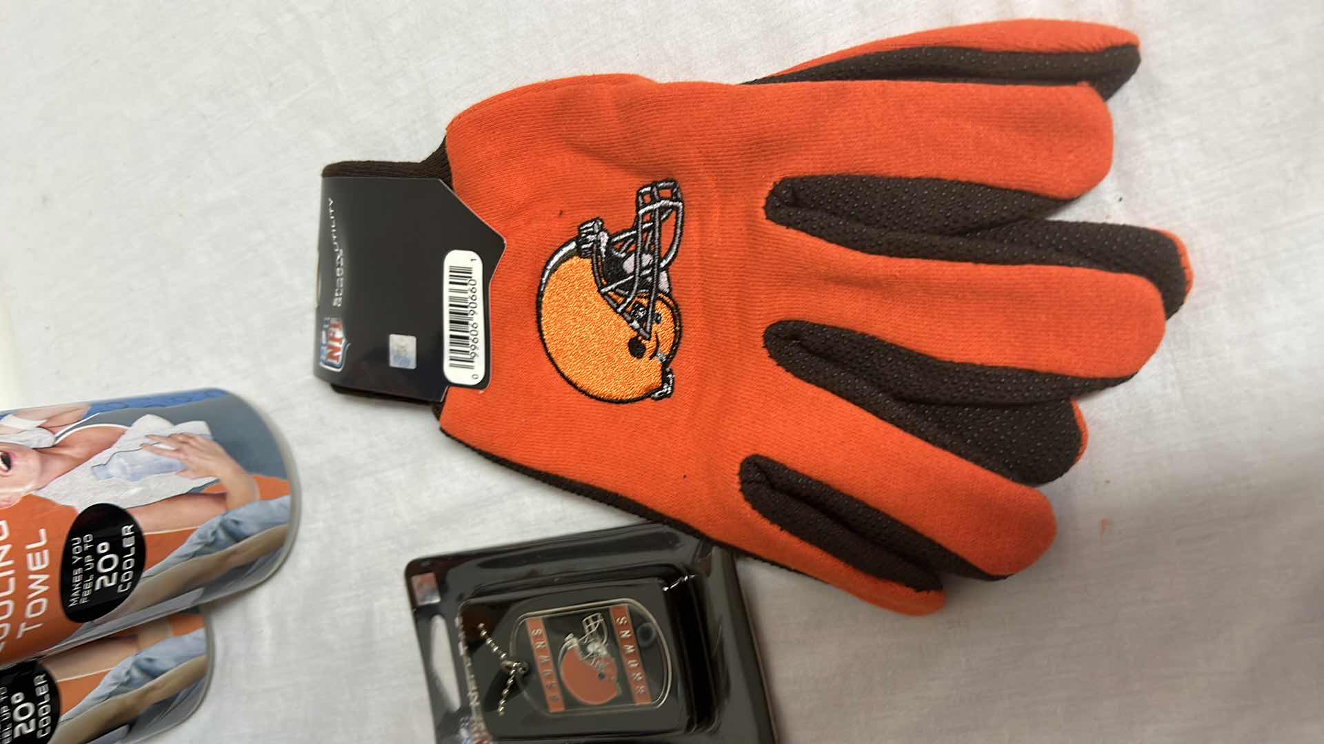 Photo 1 of NFL FAN GEAR BROWNS
