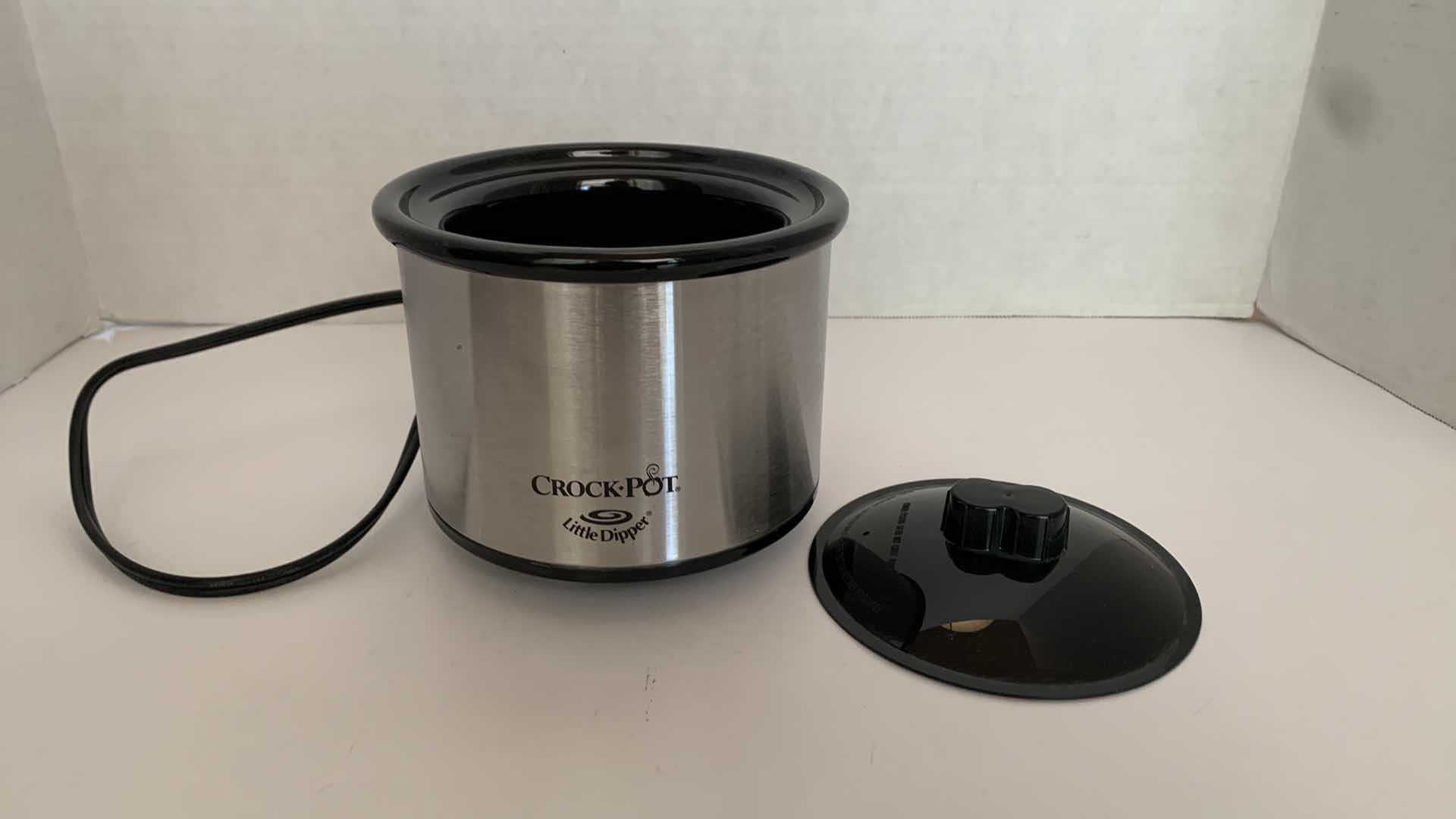 Photo 3 of CROCK POT SLOW COOKER AND LITTLE DIPPER WITH SET OF PLACEMATS AND CLOTH NAPKINS