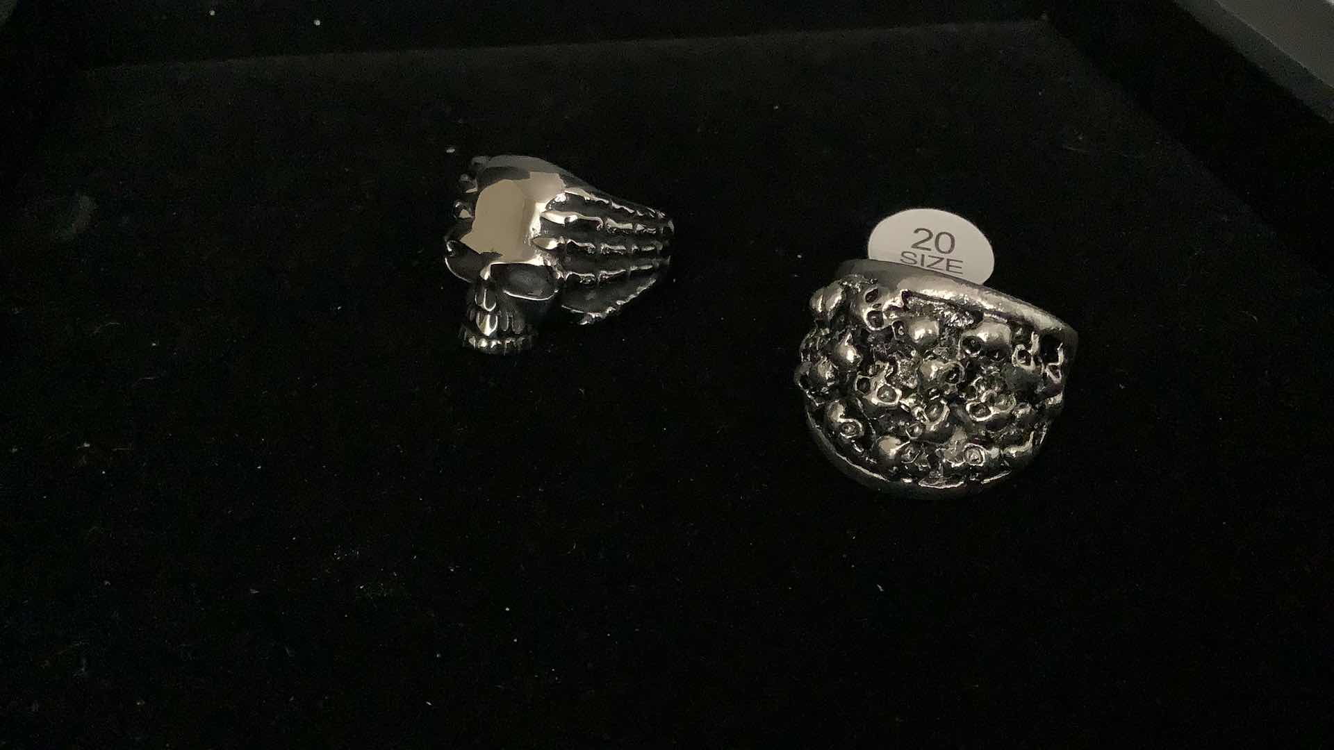 Photo 1 of 2 MEN RINGS SIZE 10