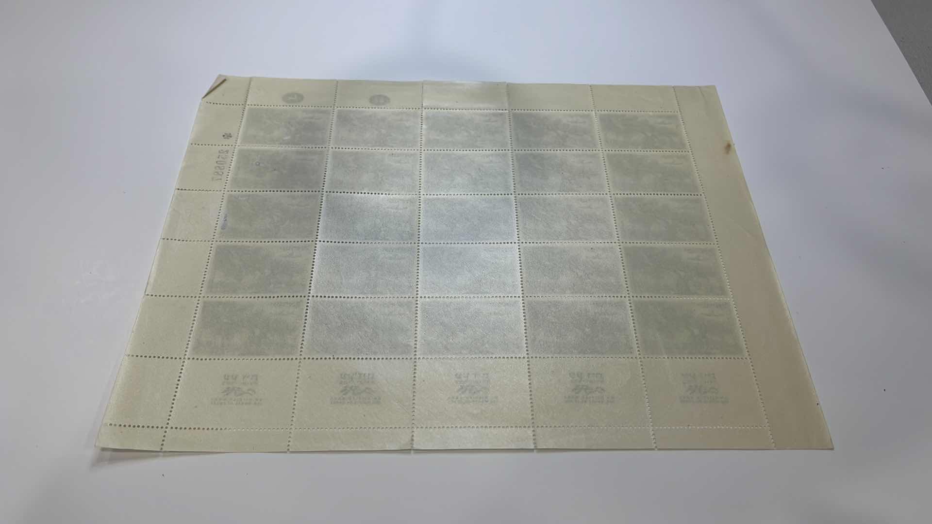 Photo 1 of ISRAEL OLIVE TREE POSTAGE UN OLIVER DANS LAS MONTS DE JUDÉE 25 STAMPS