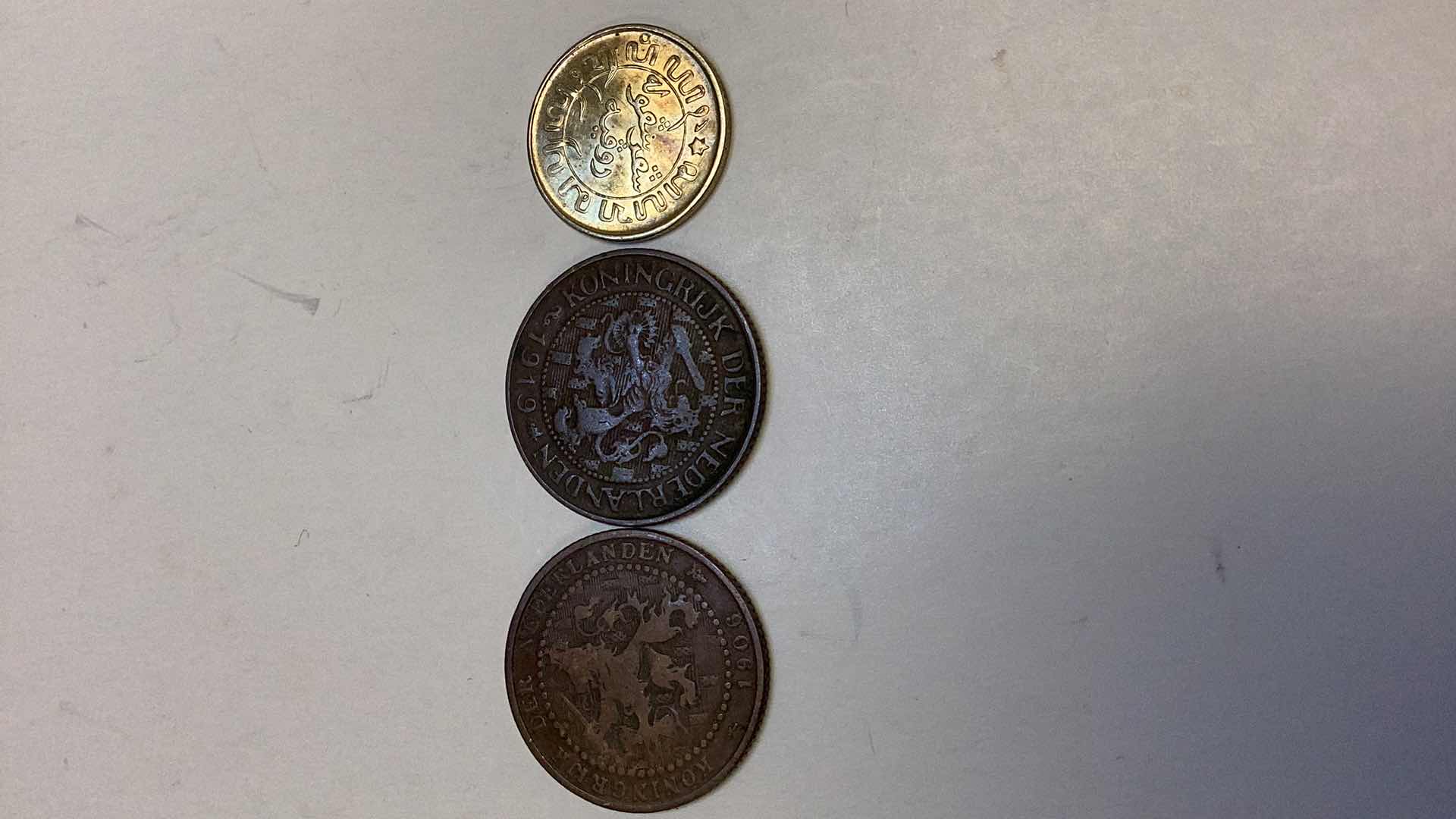 Photo 1 of NETHERLANDS 1906 ONE CENT, 1919 ONE CENT, 1942 1/10 GULDEN