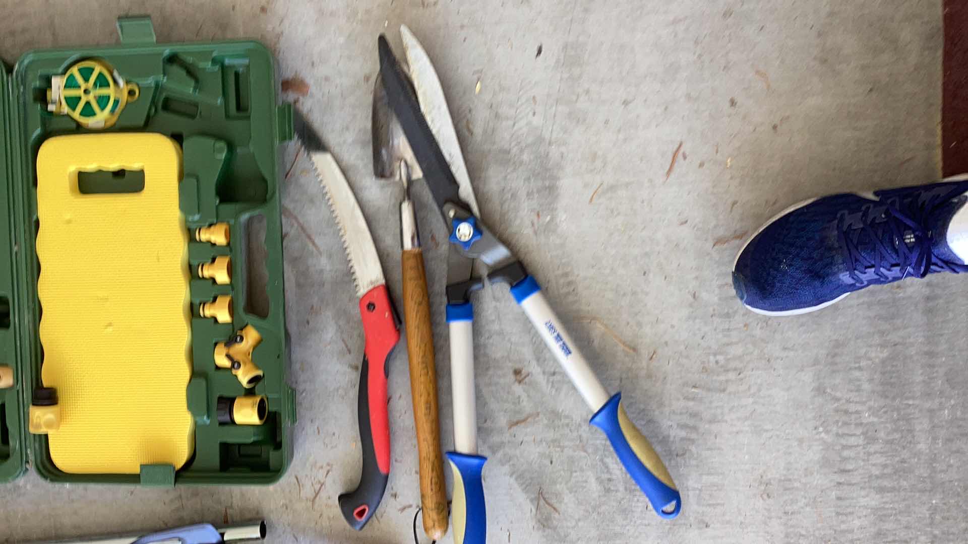 Photo 4 of GARDEN TOOLS