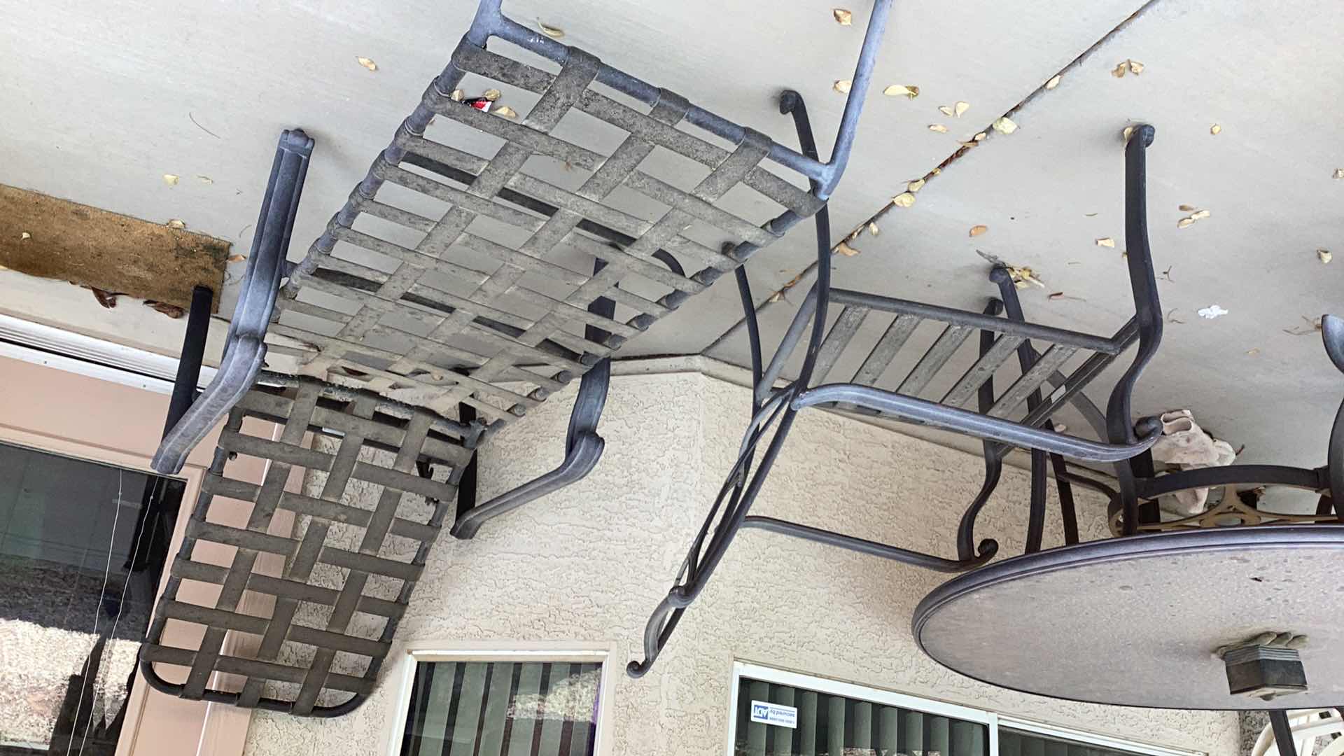 Photo 10 of 5 PIECE PATIO SET & CHAISE LOUNGE Patio table bronze metal Coleman 51” ROUND