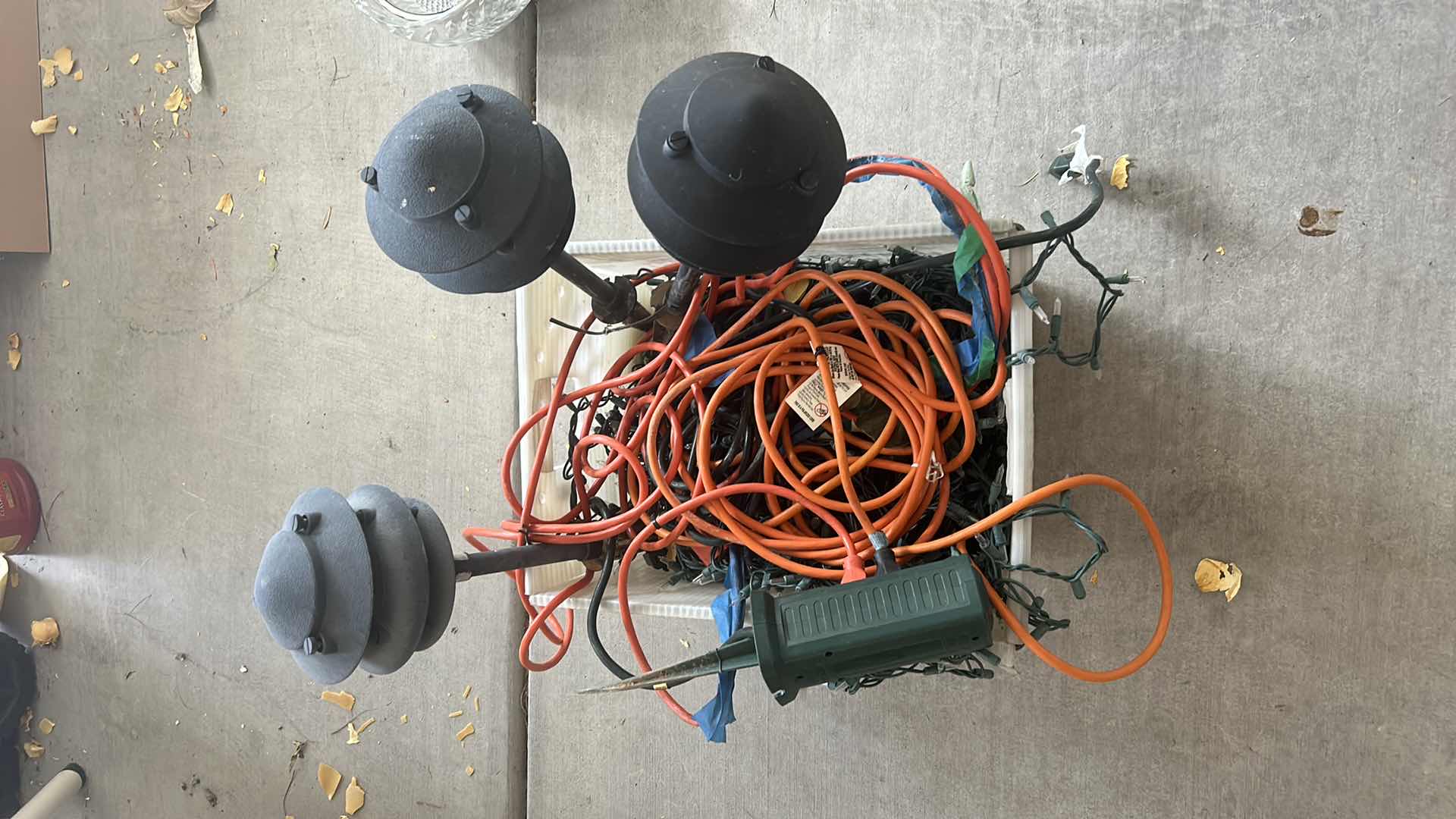 Photo 1 of BOX FULL OF ELECTRICAL CORDS AND OUTDOOR LIGHTING